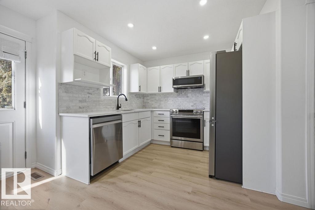 https://zimg.paragon.ice.com/ParagonImages/Property/PM/RAE/225398564/19/0/0/d7a73559c6b97e80b2c4c7ba30dcdc24/1/807d99d0321211d918bc7e4dc677fb44/225398564-BF33A87D-89FB-435C-A27D-35ED6BBC0072.JPG