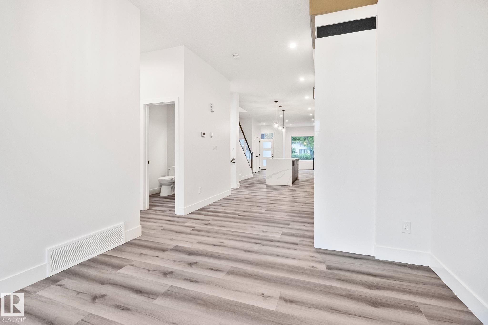 https://zimg.paragon.ice.com/ParagonImages/Property/PM/RAE/225398567/11/0/0/d76f44c8e99d5e3e4b76657e08d89a2b/1/73e37f77e8ffd9b8bfe45a4449bf704a/225398567-328ED2BF-EC48-460C-9D5E-57E8C0C84081.JPG