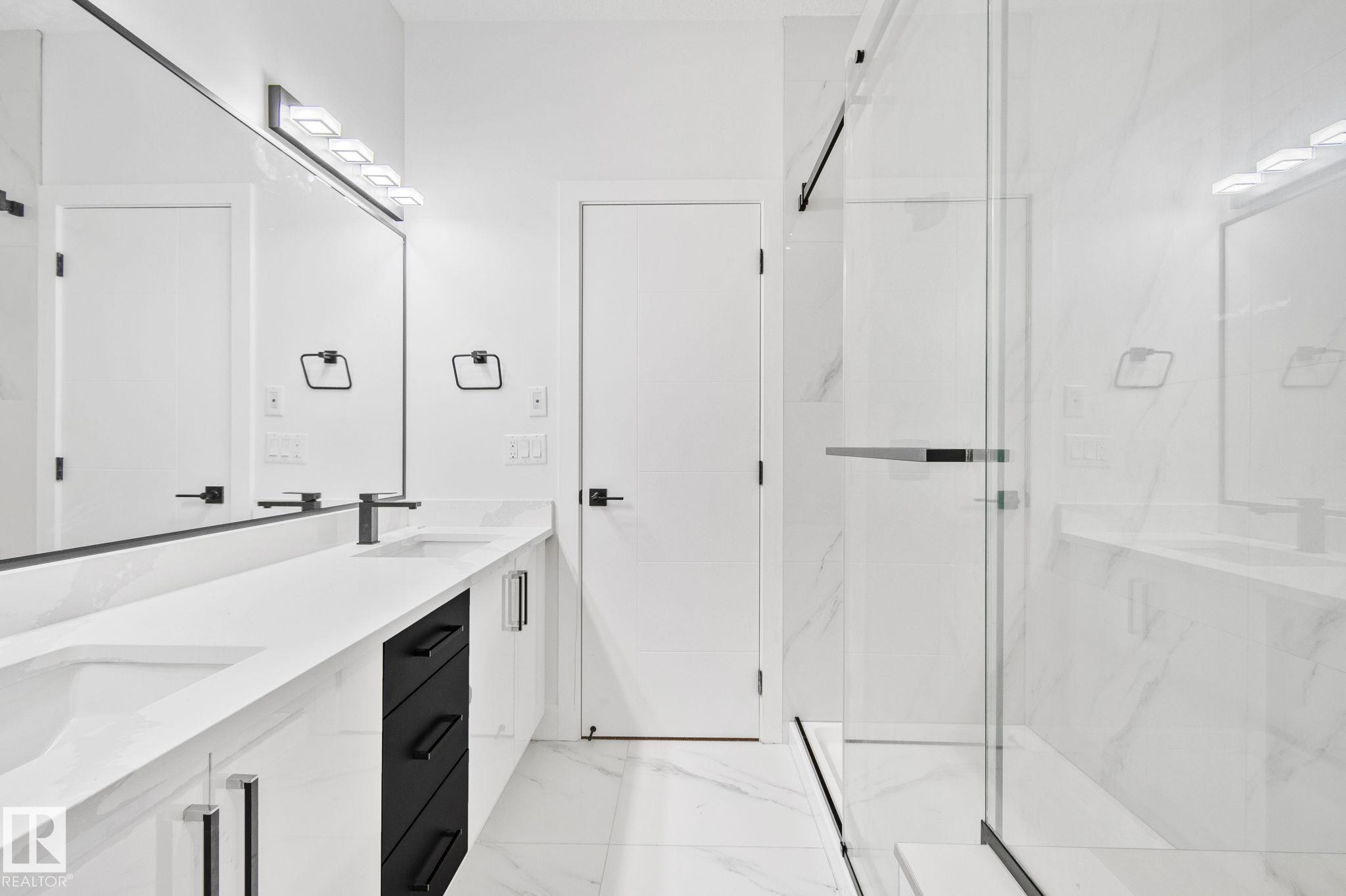 https://zimg.paragon.ice.com/ParagonImages/Property/PM/RAE/225398567/19/0/0/e8eda8aa65b37f66bac1e960c1feb43c/1/73e37f77e8ffd9b8bfe45a4449bf704a/225398567-C735E1A3-3714-4B0C-A296-9933B1C1CA5A.JPG