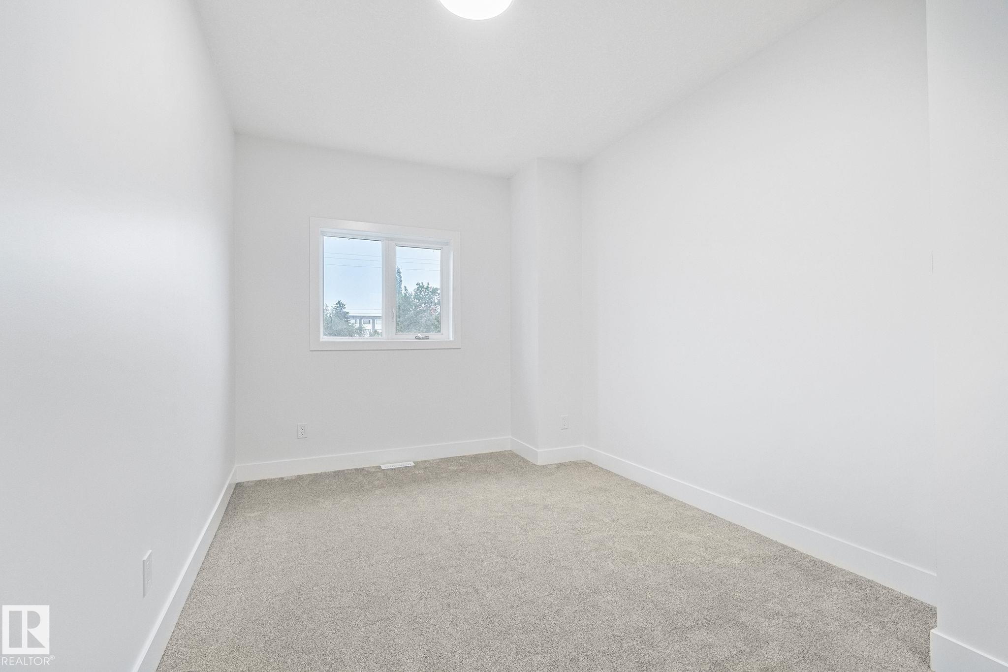 https://zimg.paragon.ice.com/ParagonImages/Property/PM/RAE/225398567/23/0/0/193399ee8b067a031656ec833c1064e2/1/73e37f77e8ffd9b8bfe45a4449bf704a/225398567-87EB4B39-D70E-456E-849B-AA19AFEAA3E2.JPG