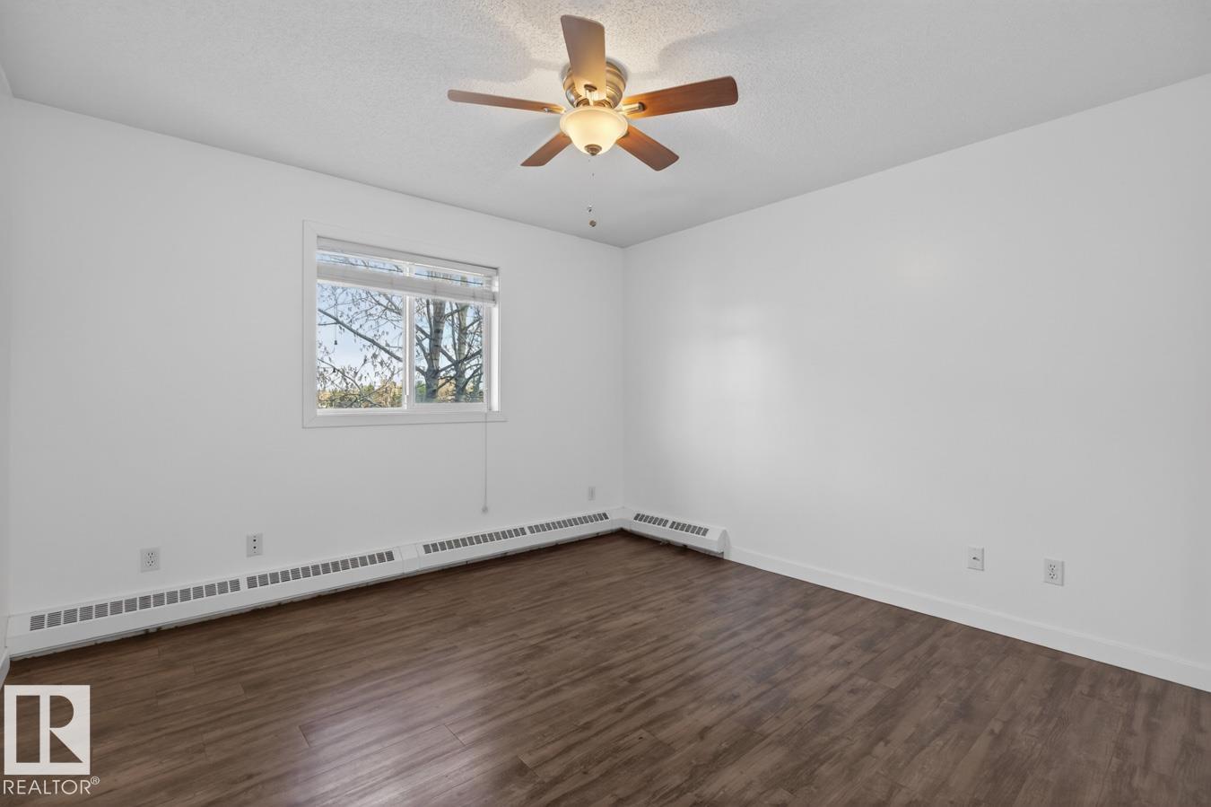 https://zimg.paragon.ice.com/ParagonImages/Property/PM/RAE/225398579/17/0/0/6fca7078d5db8c447f4440a72474a30a/1/e5a7df968e5cec84f7b30333870e6448/225398579-2cb73c4a-2082-4ec5-adfb-c97a548161cf.JPG