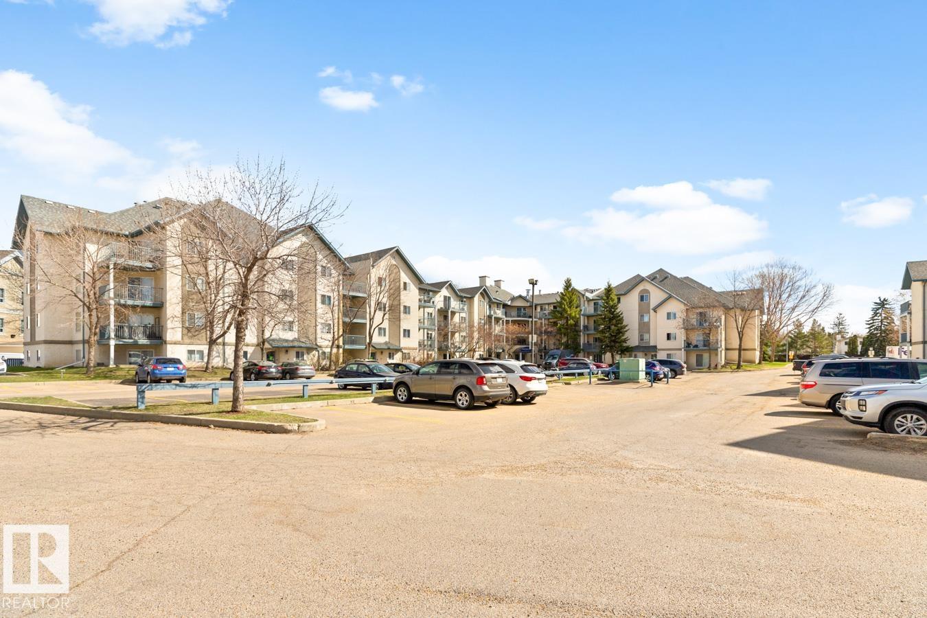 https://zimg.paragon.ice.com/ParagonImages/Property/PM/RAE/225398579/31/0/0/786da33ea9aa8ebf102f7818ac2aad1c/1/e5a7df968e5cec84f7b30333870e6448/225398579-8991dedb-9213-4870-bbe5-8e51190abd96.JPG