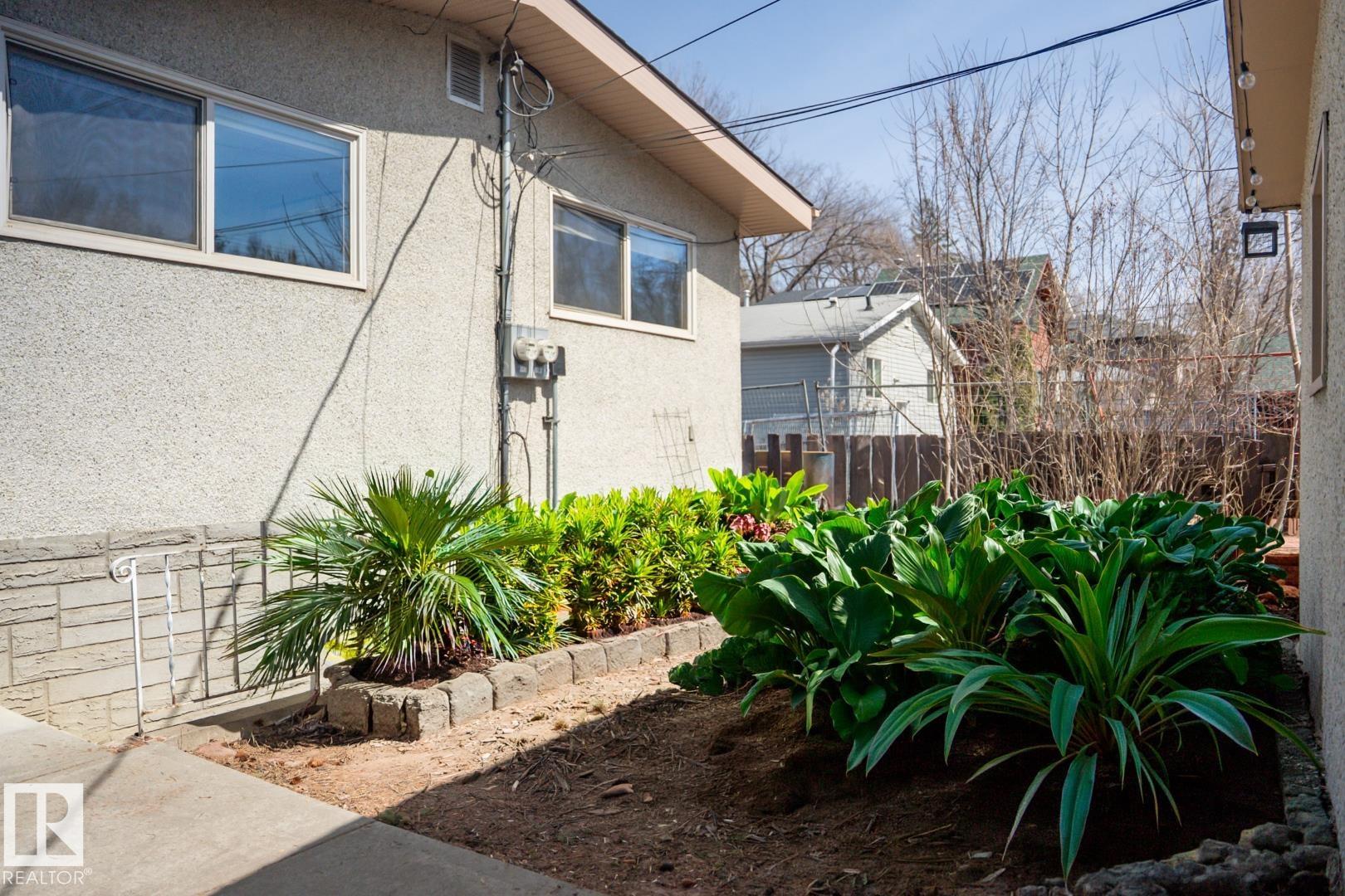 https://zimg.paragon.ice.com/ParagonImages/Property/PM/RAE/225398582/34/0/0/39458f74f432ecc035b1bb84a29e077f/1/f38ffd1e9e4233c85c113efbe63045b3/225398582-a7726b94-0b64-4531-a956-16f99e0f00f3.JPG