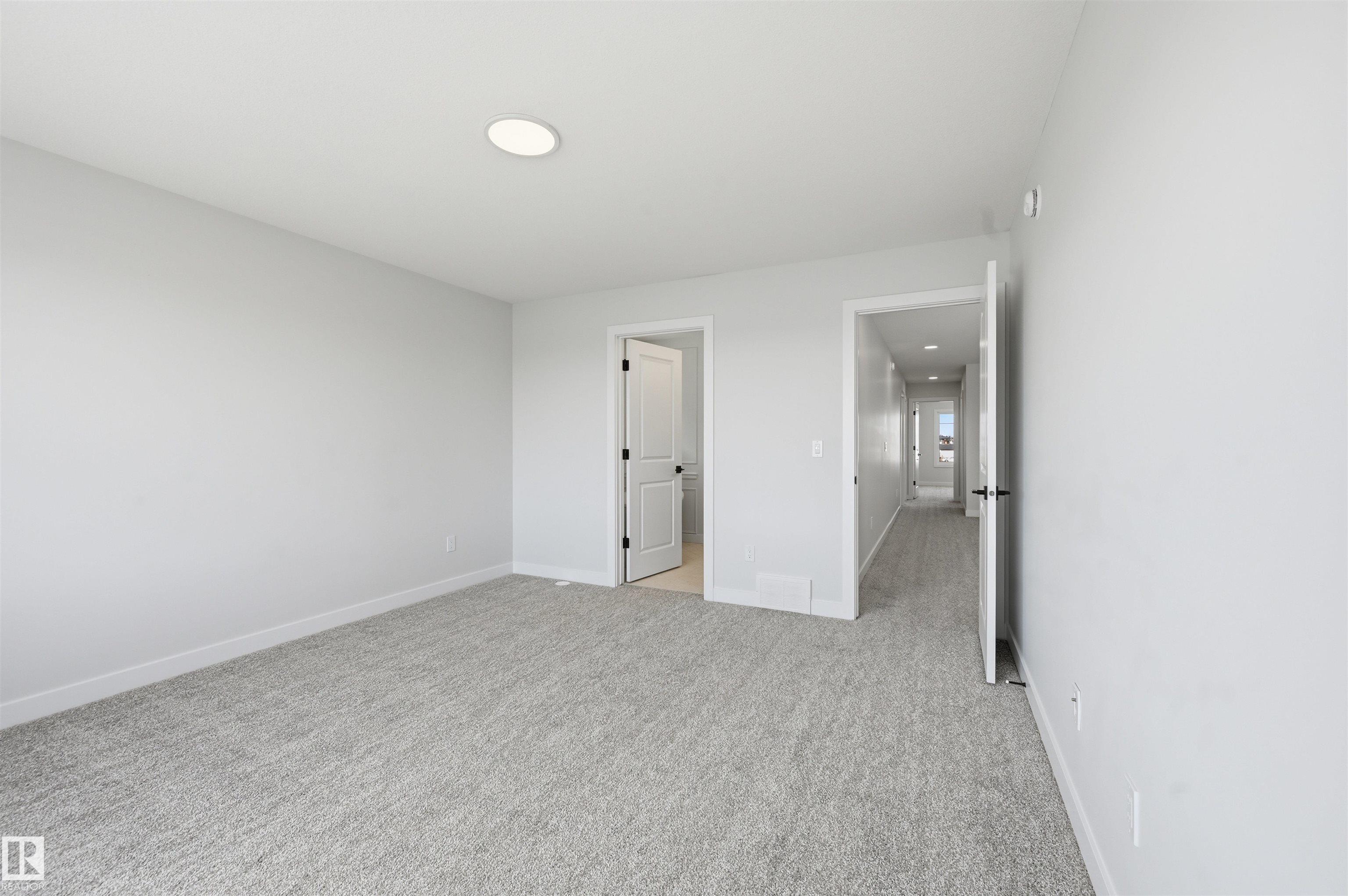 https://zimg.paragon.ice.com/ParagonImages/Property/PM/RAE/225398610/31/0/0/51a32a16a16d83629bd506532b0fd837/1/0d32fc52aa0ba58e90f4876eb6e094b9/225398610-2a8664f7-fd36-4100-8a49-7c77e9adfc64.JPG