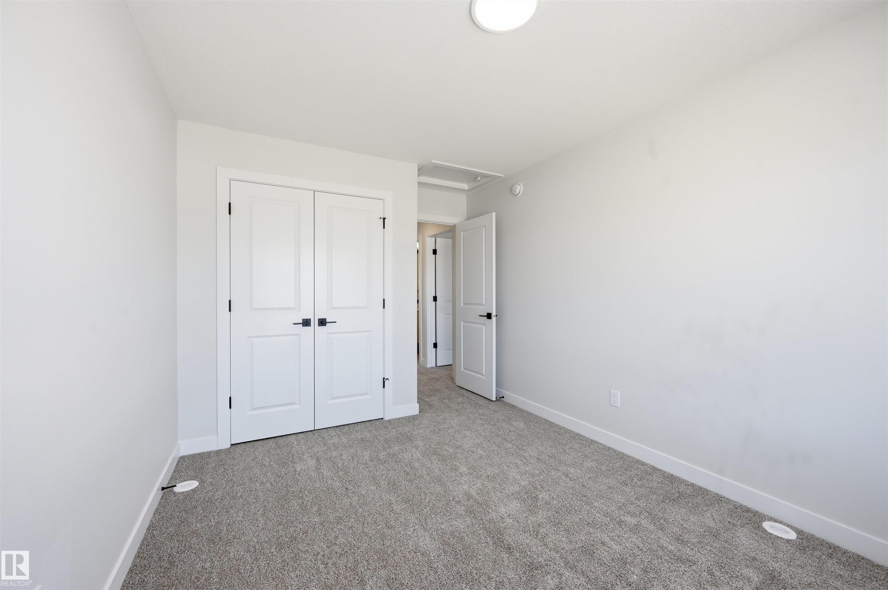 https://zimg.paragon.ice.com/ParagonImages/Property/PM/RAE/225398610/39/0/0/4b78181fd0050909fd5dd8f860d5c8eb/1/0d32fc52aa0ba58e90f4876eb6e094b9/225398610-e3e516b5-b64e-4e5b-99b3-c7d03a93ad4e.JPG
