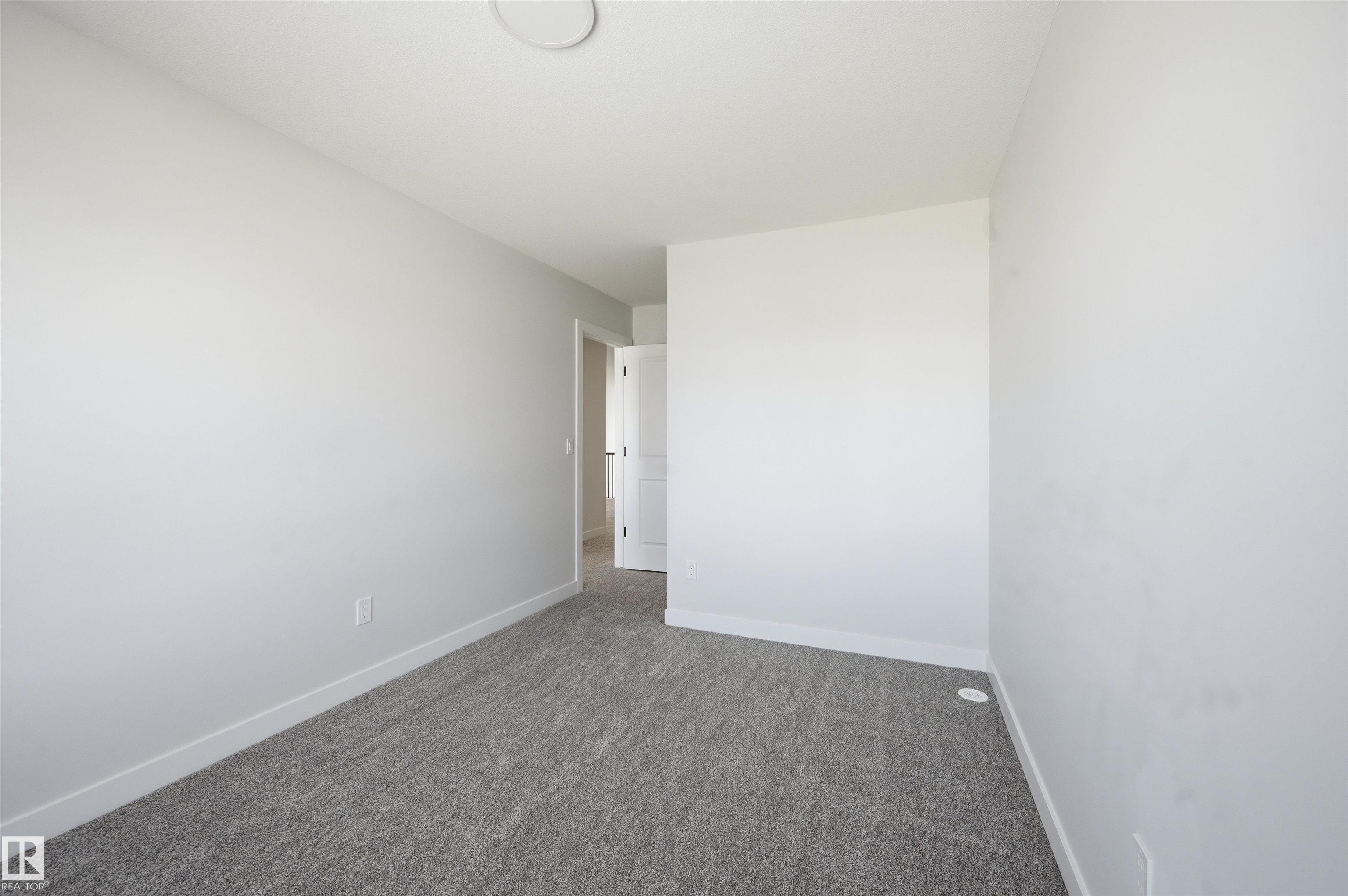 https://zimg.paragon.ice.com/ParagonImages/Property/PM/RAE/225398610/42/0/0/ccd0c752d1726f223674d12066080653/1/0d32fc52aa0ba58e90f4876eb6e094b9/225398610-760c10ae-7240-479d-a803-8a79299a70d1.JPG