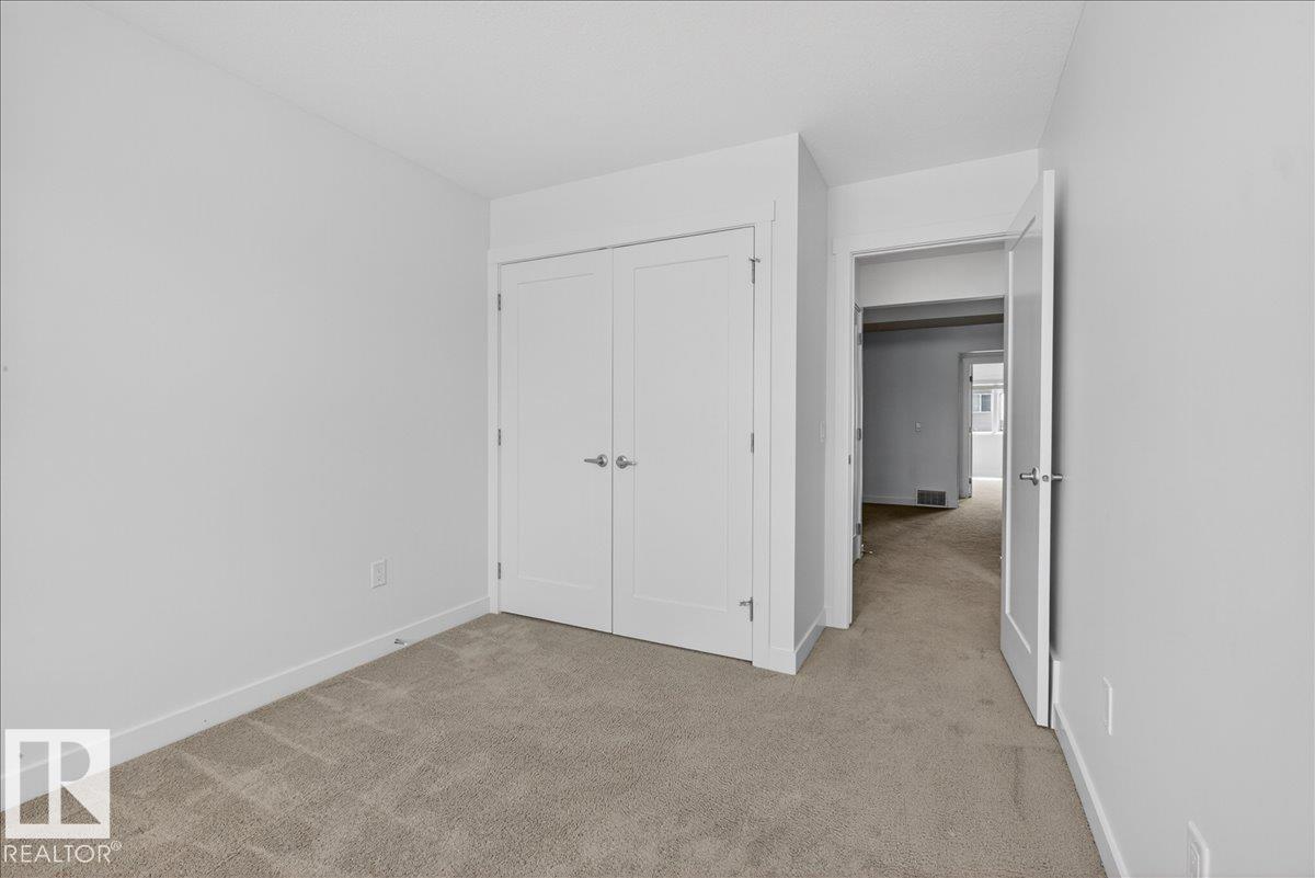 https://zimg.paragon.ice.com/ParagonImages/Property/PM/RAE/225398615/29/0/0/3c2a0510ce8de806e41c597f7e86b71b/1/0281e40fb5823ea7e59d91adb8a102db/225398615-6931165e-57e3-4789-9ff7-7f3f1af80394.JPG