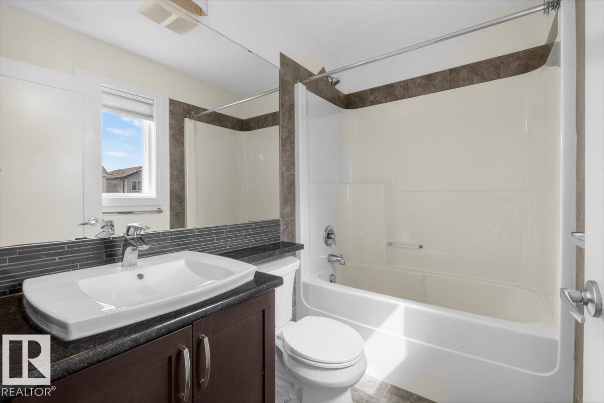 https://zimg.paragon.ice.com/ParagonImages/Property/PM/RAE/225398615/33/0/0/02e1c31b258dcfc00e988f8436677adc/1/0281e40fb5823ea7e59d91adb8a102db/225398615-583422ff-5601-4278-8ad9-4be7b0271032.JPG