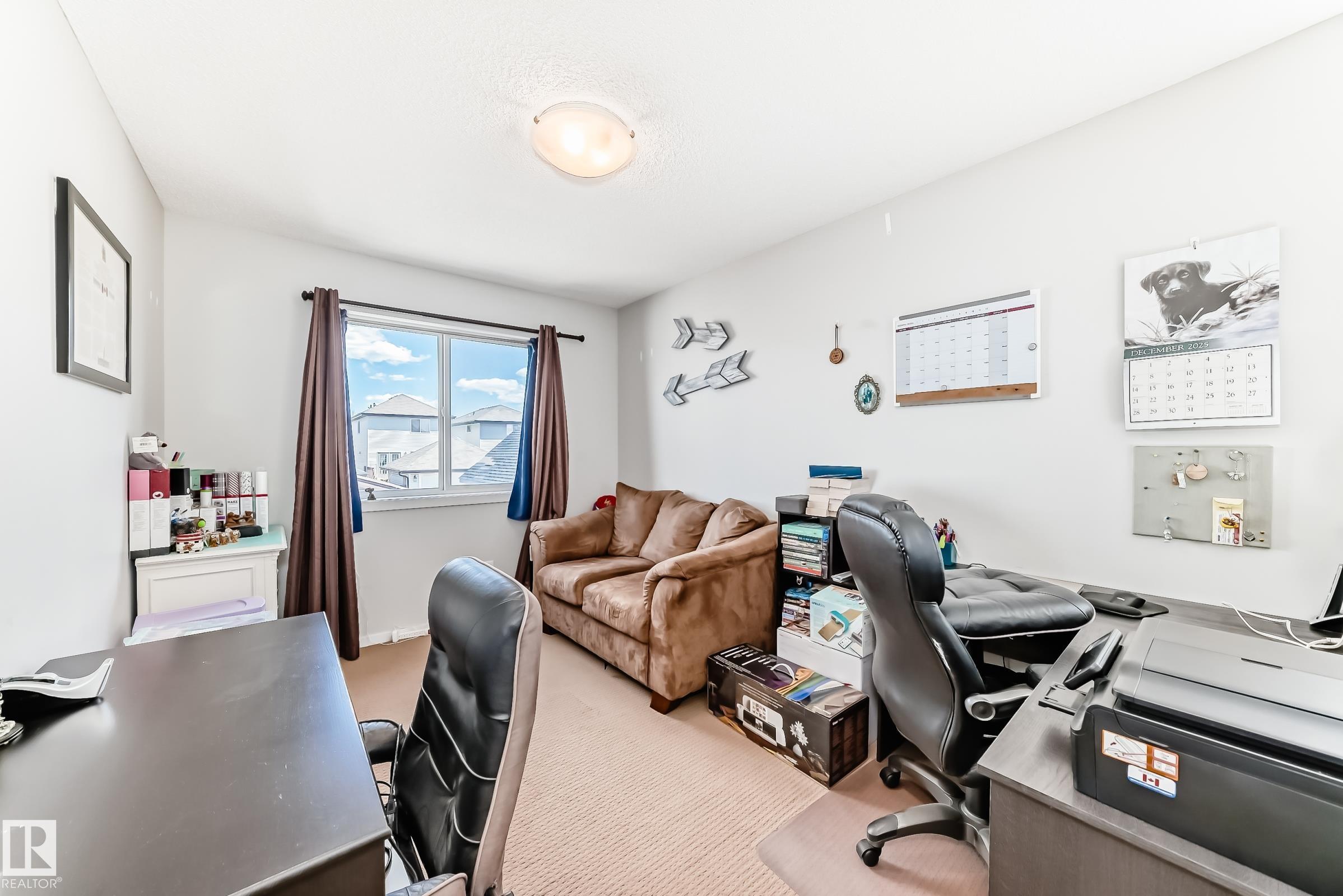 https://zimg.paragon.ice.com/ParagonImages/Property/PM/RAE/225398617/21/0/0/9af2f0940218873a1bf0f2ad08d00a48/1/25abb98987aabab66ac6cb24a4938398/225398617-2b8c3961-68f0-427e-8549-81de2a79a059.JPG