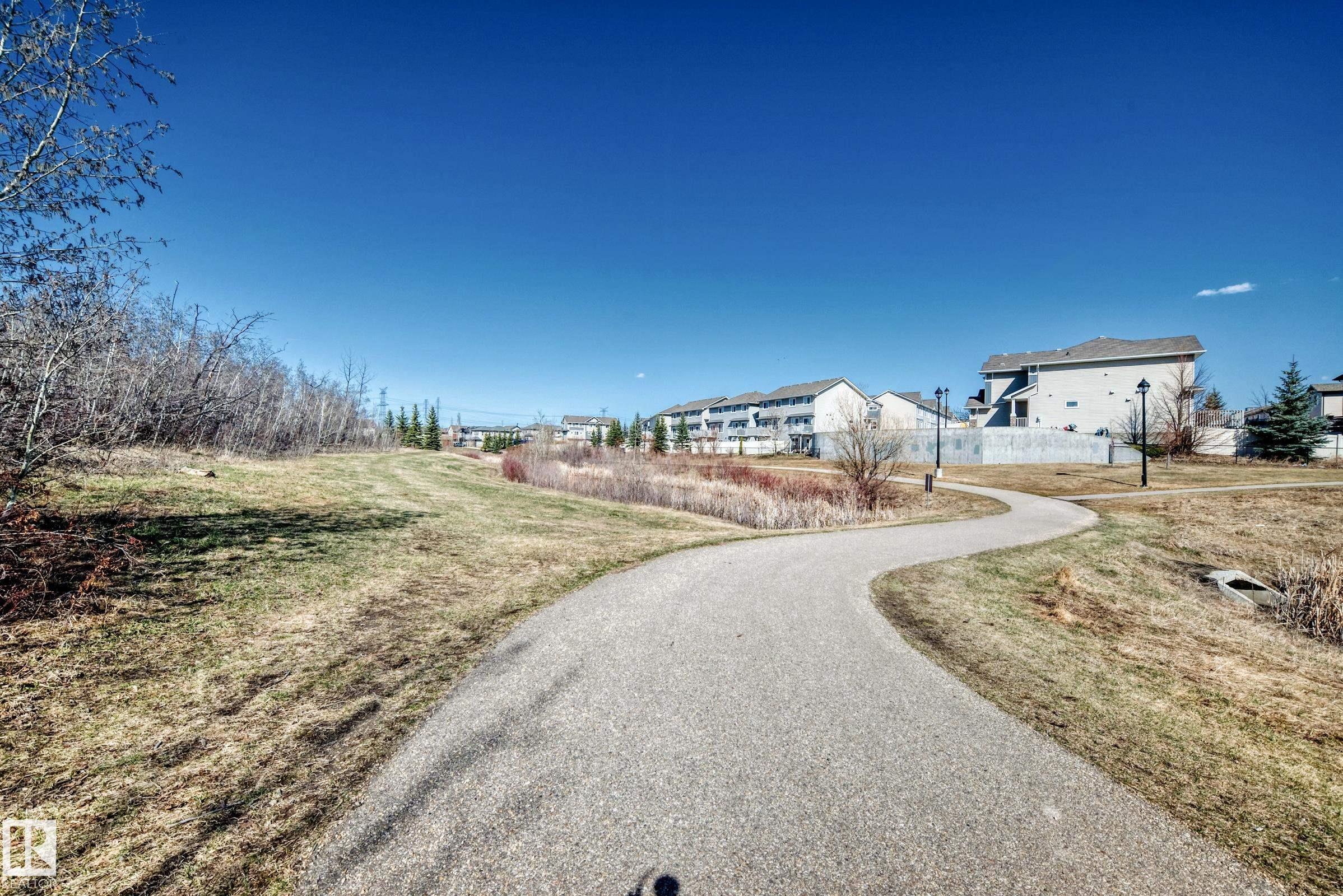 https://zimg.paragon.ice.com/ParagonImages/Property/PM/RAE/225398617/51/0/0/80c8ba2c63306f1d8a9aea5788d7ef19/1/25abb98987aabab66ac6cb24a4938398/225398617-6e43aa51-6f3a-4576-a1e5-69396a9323d5.JPG
