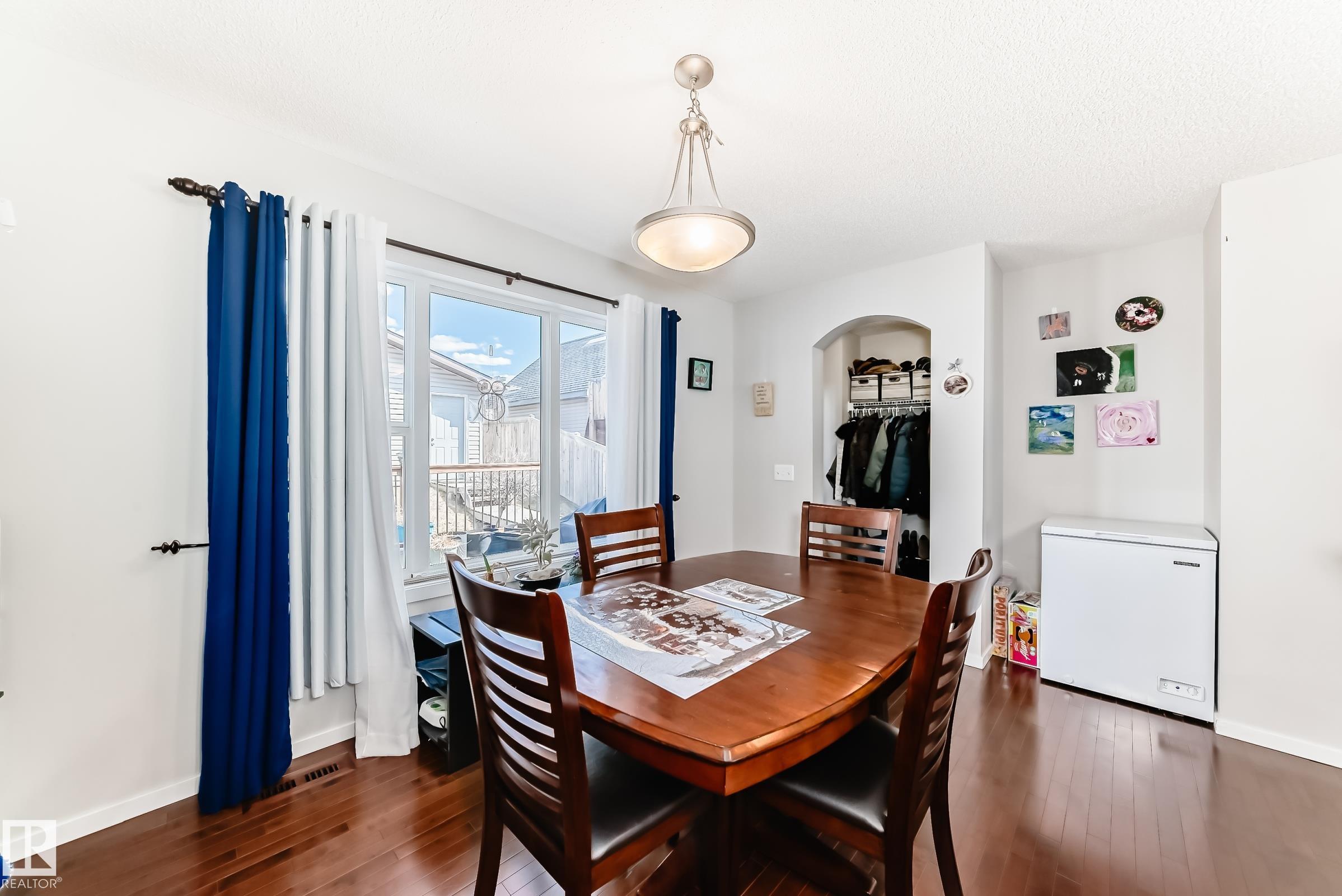 https://zimg.paragon.ice.com/ParagonImages/Property/PM/RAE/225398617/9/0/0/3e5522ce9f57a93eb5dbfa554d883d46/1/25abb98987aabab66ac6cb24a4938398/225398617-24bac1ef-afd9-4370-93b9-2056f2a747a1.JPG