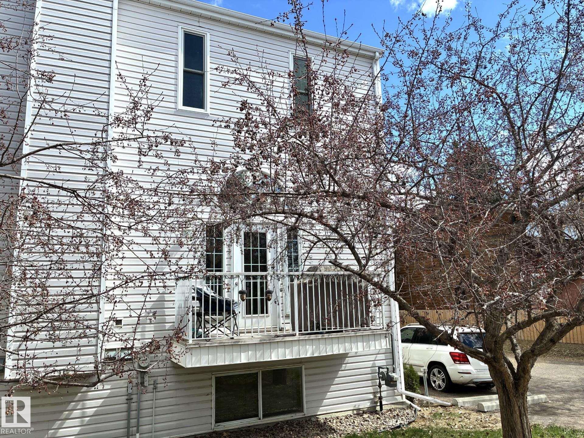 1248 48 Street NW, Crawford Plains, Edmonton