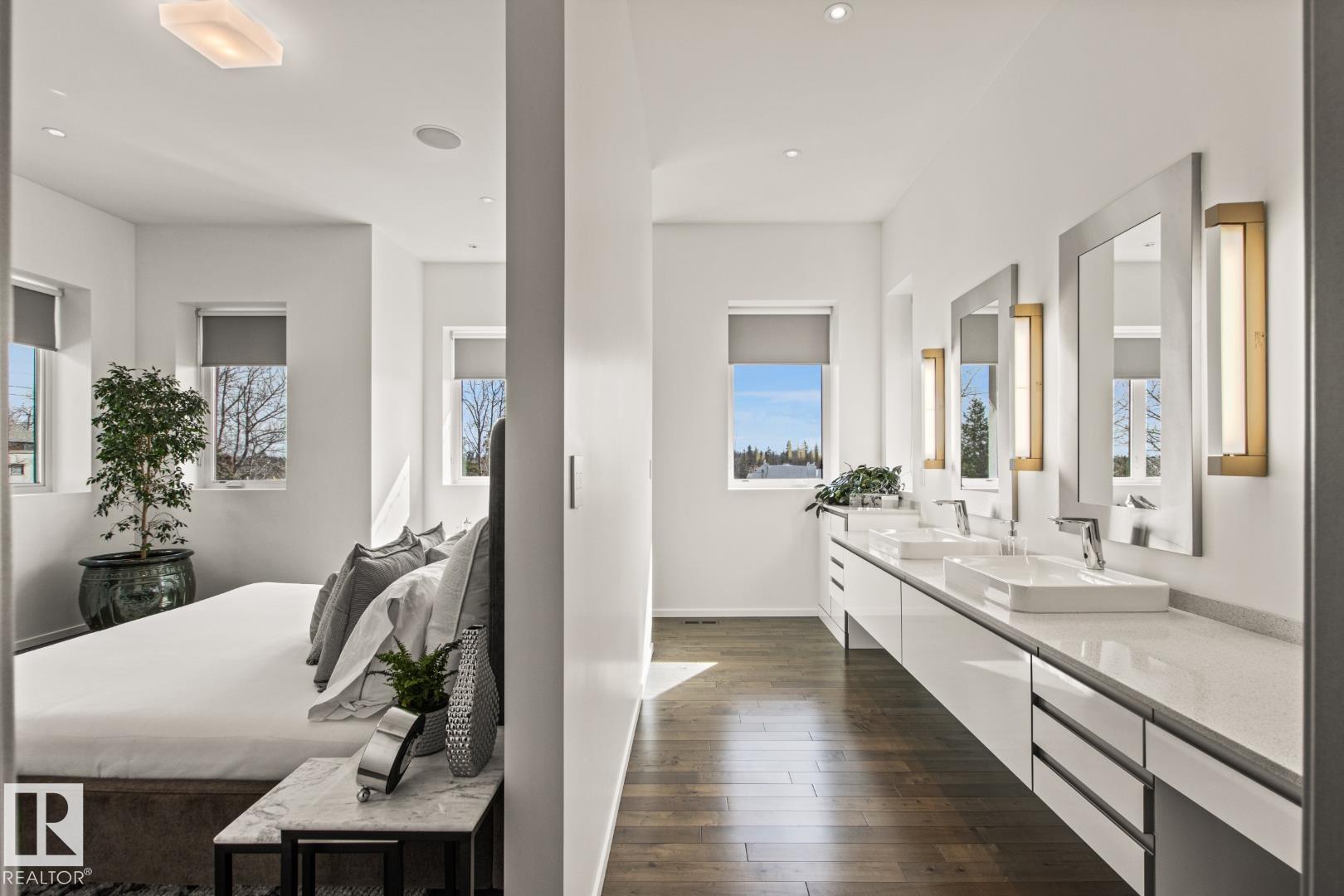 Photo 7 at 7548 110 Avenue NW, Virginia Park, Edmonton