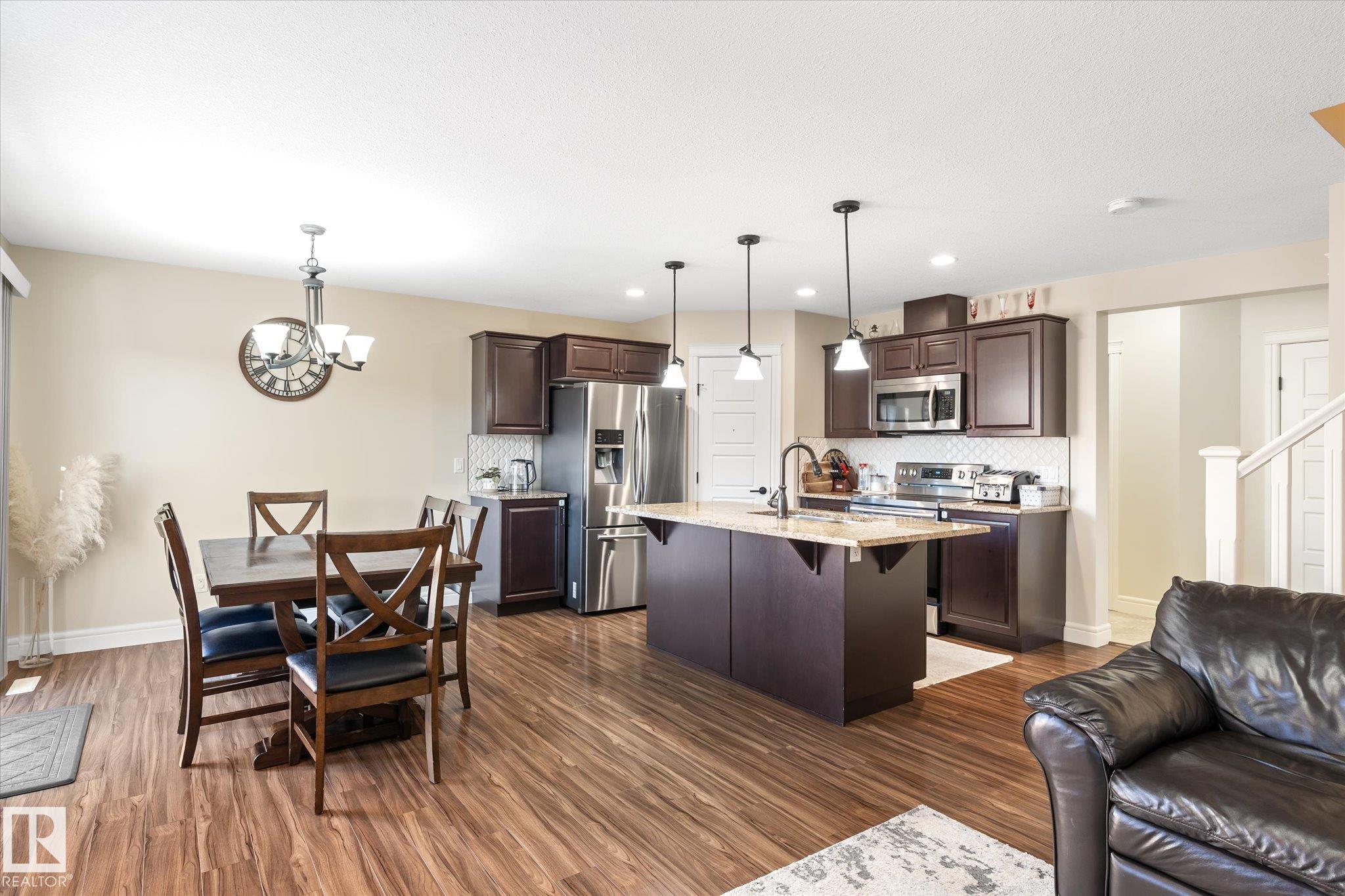 https://zimg.paragon.ice.com/ParagonImages/Property/PM/RAE/225398634/9/0/0/fa736056dea75cc9f52a56ac3df9f193/1/d4e08fc8a21df08a7c09670ceb2dda98/225398634-ab8e69eb-6447-468b-ad9b-f3d5307ce327.JPG
