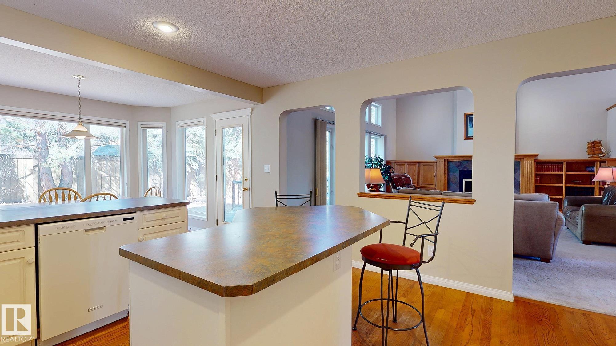 https://zimg.paragon.ice.com/ParagonImages/Property/PM/RAE/225398639/23/0/0/5bd0e1aab98f9127d06efc27c446c42c/1/592354a346d94127b86d593e73a42f69/225398639-7a23504d-e5e6-4d82-b7b1-9ac2e438b628.JPG