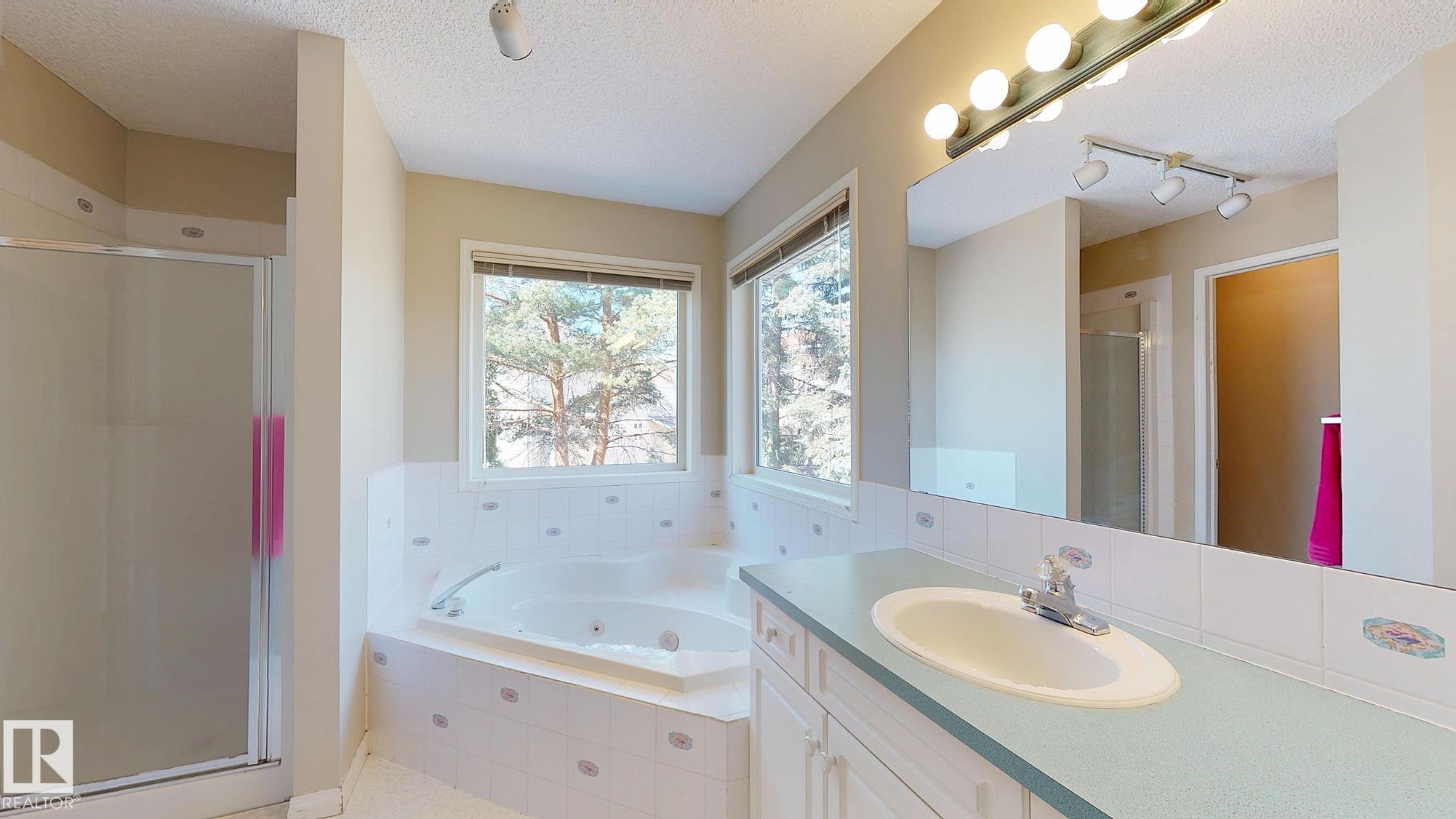 https://zimg.paragon.ice.com/ParagonImages/Property/PM/RAE/225398639/39/0/0/56fd1c848834f78df8f1c78cfec056e1/1/592354a346d94127b86d593e73a42f69/225398639-34043fc5-9d9a-460a-b13d-e8e4ac83b8b8.JPG