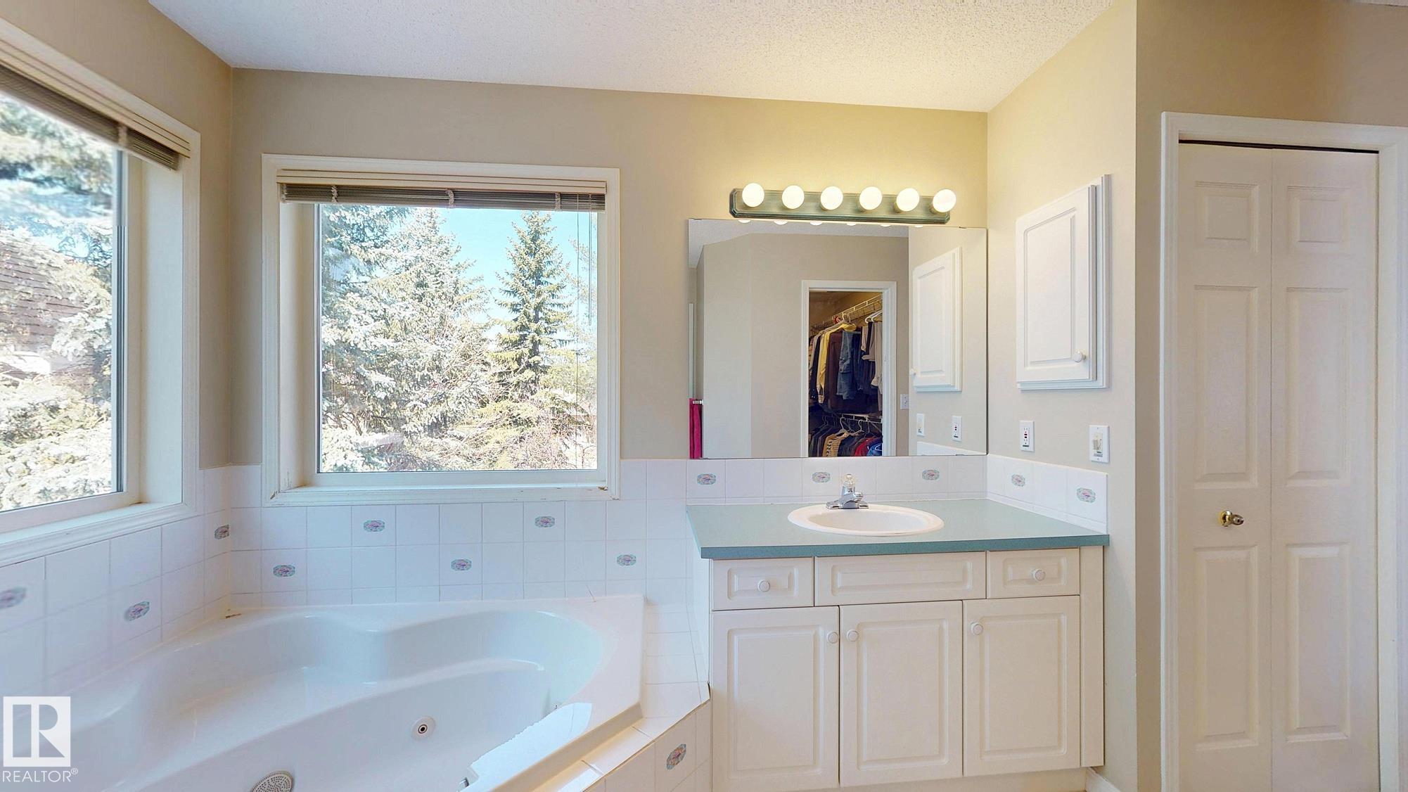 https://zimg.paragon.ice.com/ParagonImages/Property/PM/RAE/225398639/40/0/0/0d10c1ce0627a96e5e4cb9f6db7bd268/1/592354a346d94127b86d593e73a42f69/225398639-f5031258-cd08-467c-abc5-9a8aeb878ce7.JPG