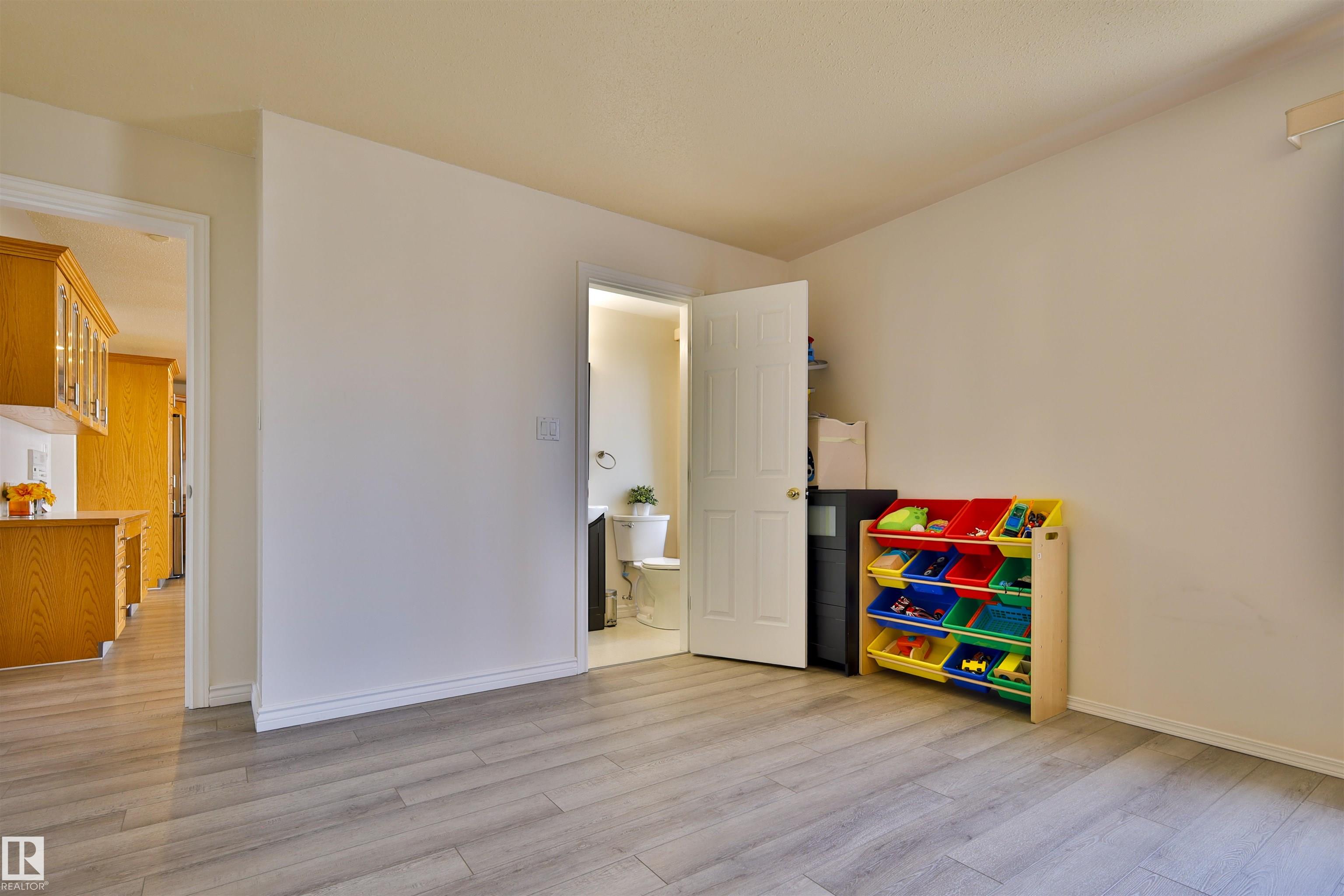Photo 28 at 8710 156a Avenue NW, Belle Rive, Edmonton