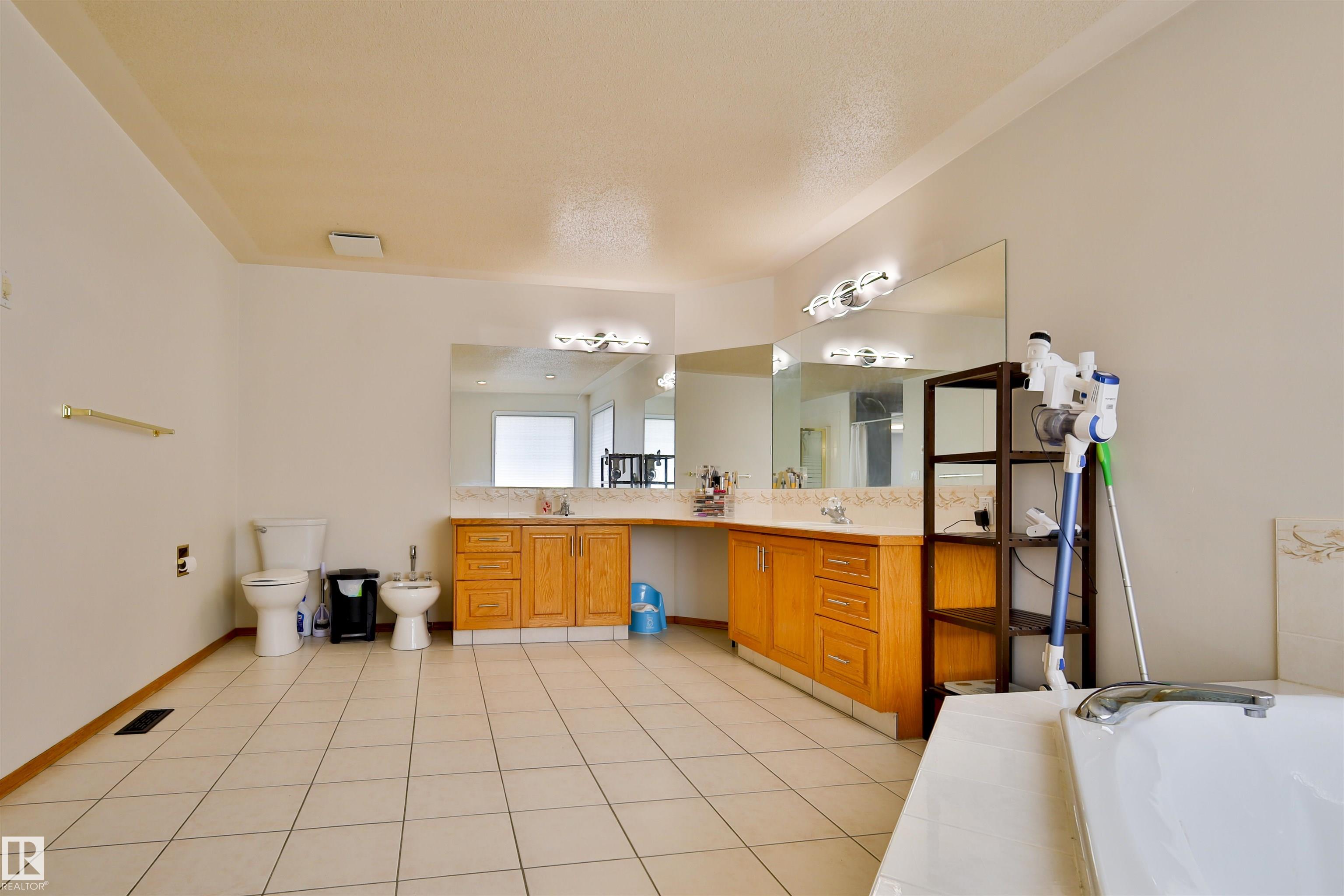 Photo 52 at 8710 156a Avenue NW, Belle Rive, Edmonton