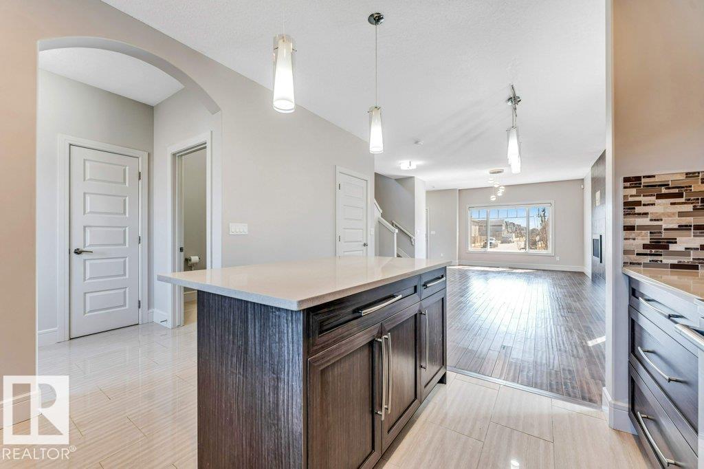 https://zimg.paragon.ice.com/ParagonImages/Property/PM/RAE/225398649/4/0/0/c6aa7ccd8db63e701147d74631eadb46/1/8a766fb9dc74240d708f29c0298d06b7/225398649-5883eaf2-c393-4b1d-ae37-9b4934c83f26.JPG