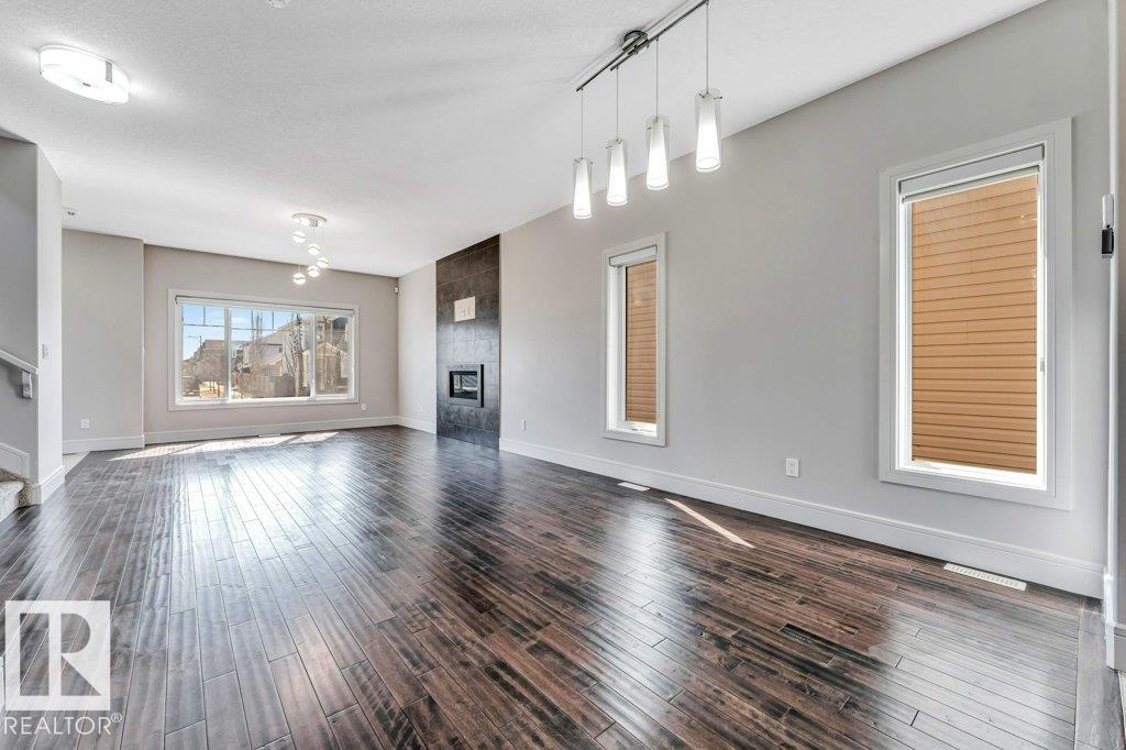 https://zimg.paragon.ice.com/ParagonImages/Property/PM/RAE/225398649/7/0/0/e02edb1a6d726560f4ea4f486a3e7c0a/1/8a766fb9dc74240d708f29c0298d06b7/225398649-fca57893-cfc4-41b7-90ad-cab04b2bcc1b.JPG