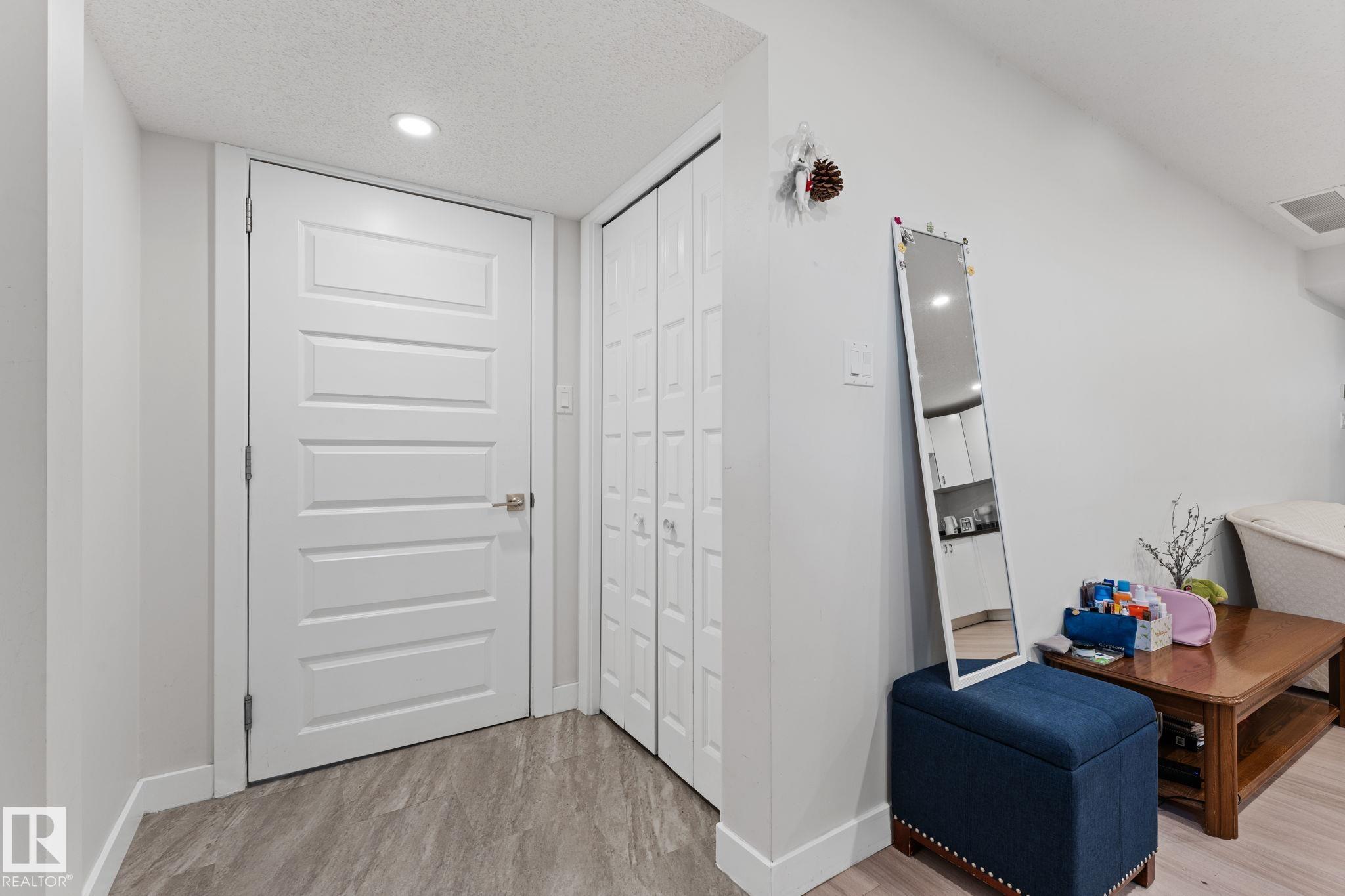 Photo 29 at 8804 135 Avenue NW, Glengarry, Edmonton