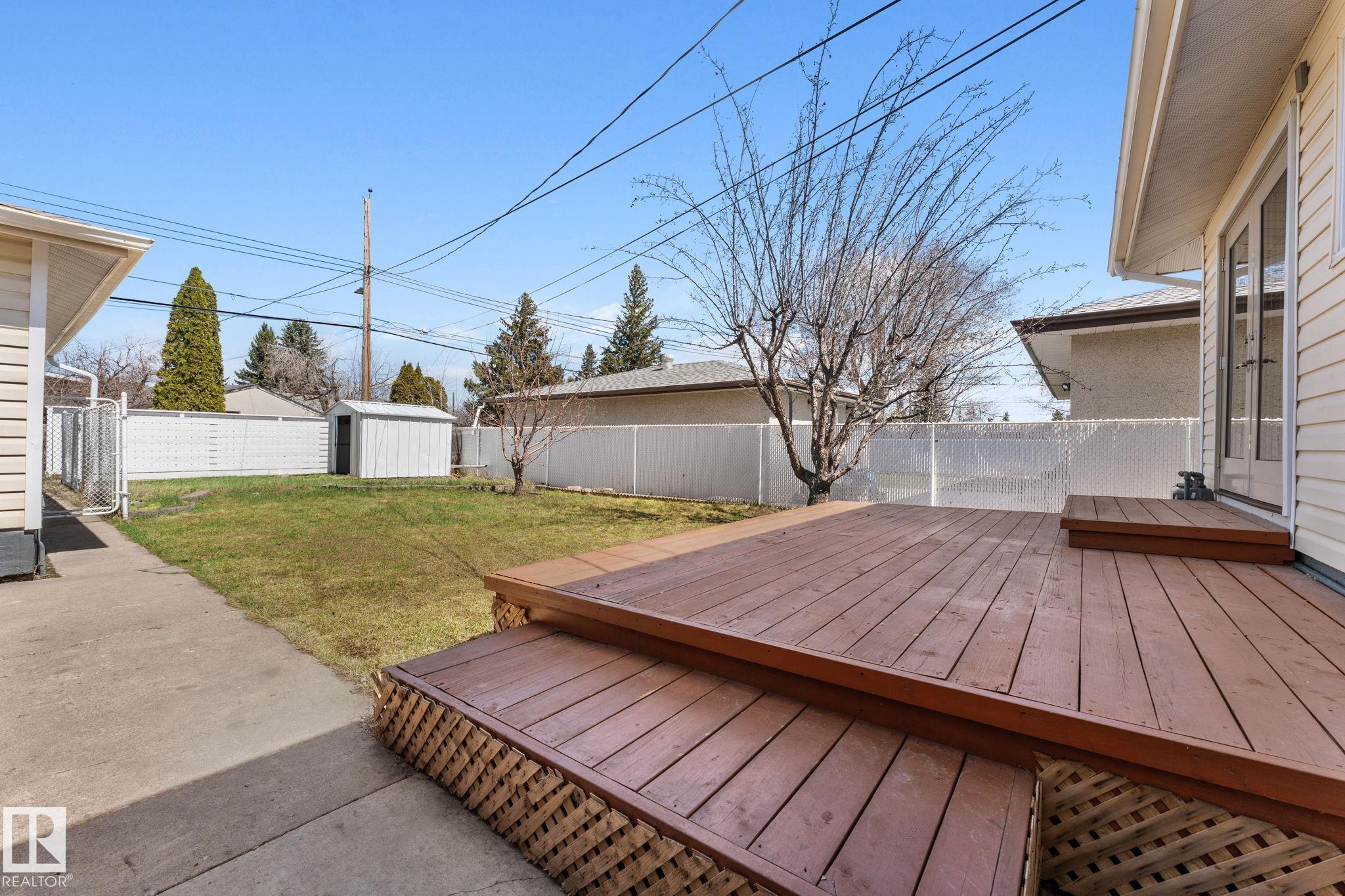 Photo 44 at 8804 135 Avenue NW, Glengarry, Edmonton