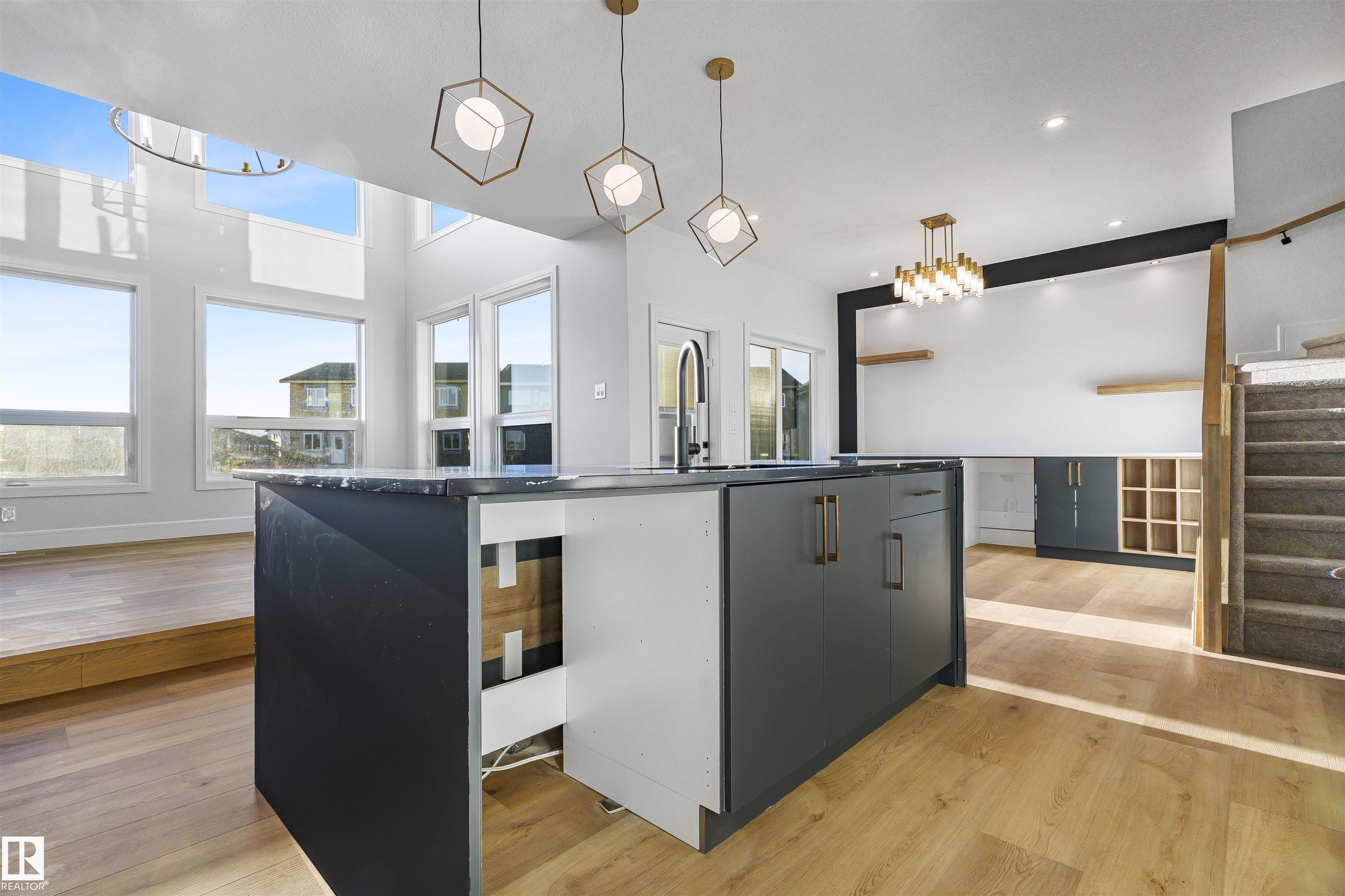 372 Creekside Green, Creekside, Leduc