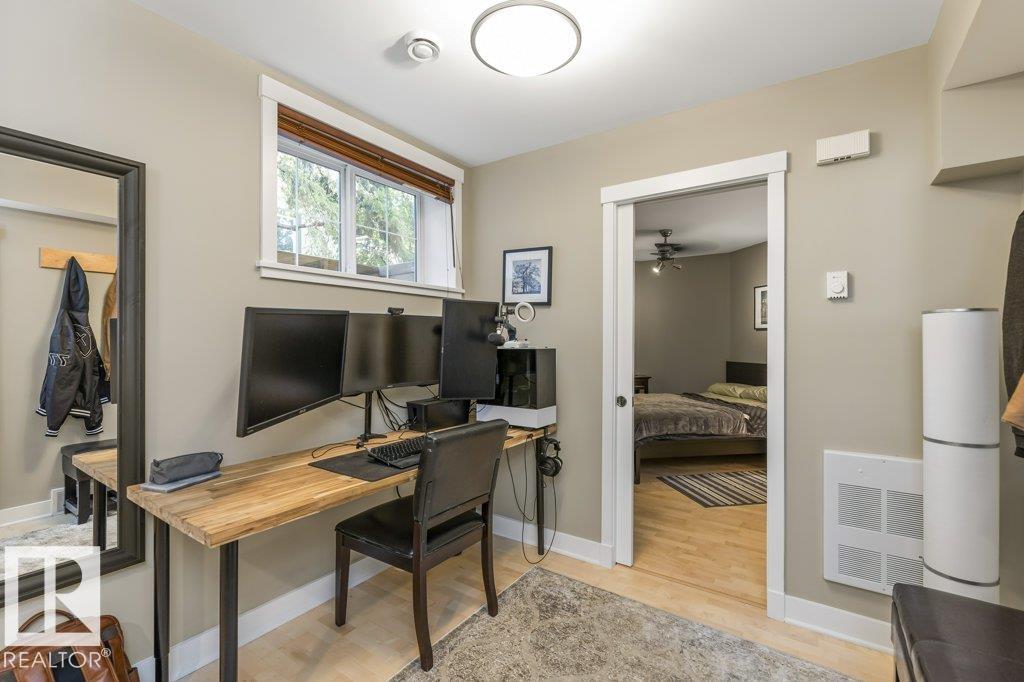 https://zimg.paragon.ice.com/ParagonImages/Property/PM/RAE/225398667/27/0/0/d8caa4daaef265208c44d341080c503e/1/b1833b026de2575b87b89408b5d64585/225398667-3c424647-64a2-4b68-b974-f935336f627a.JPG