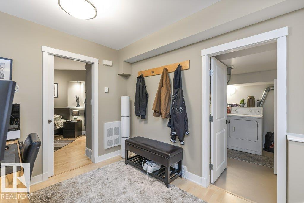 https://zimg.paragon.ice.com/ParagonImages/Property/PM/RAE/225398667/28/0/0/1eac5c8c719713b246042018f498b970/1/b1833b026de2575b87b89408b5d64585/225398667-c591d0b2-1e2e-4e3e-ab52-3302bbe76717.JPG