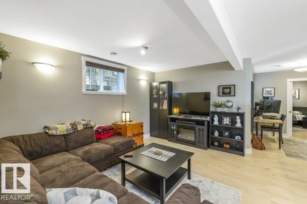 https://zimg.paragon.ice.com/ParagonImages/Property/PM/RAE/225398667/32/0/0/039620eeeca0cca1383d896852330f2d/1/b1833b026de2575b87b89408b5d64585/225398667-37ee1547-2f33-4564-9878-3b3f88741b7c.JPG