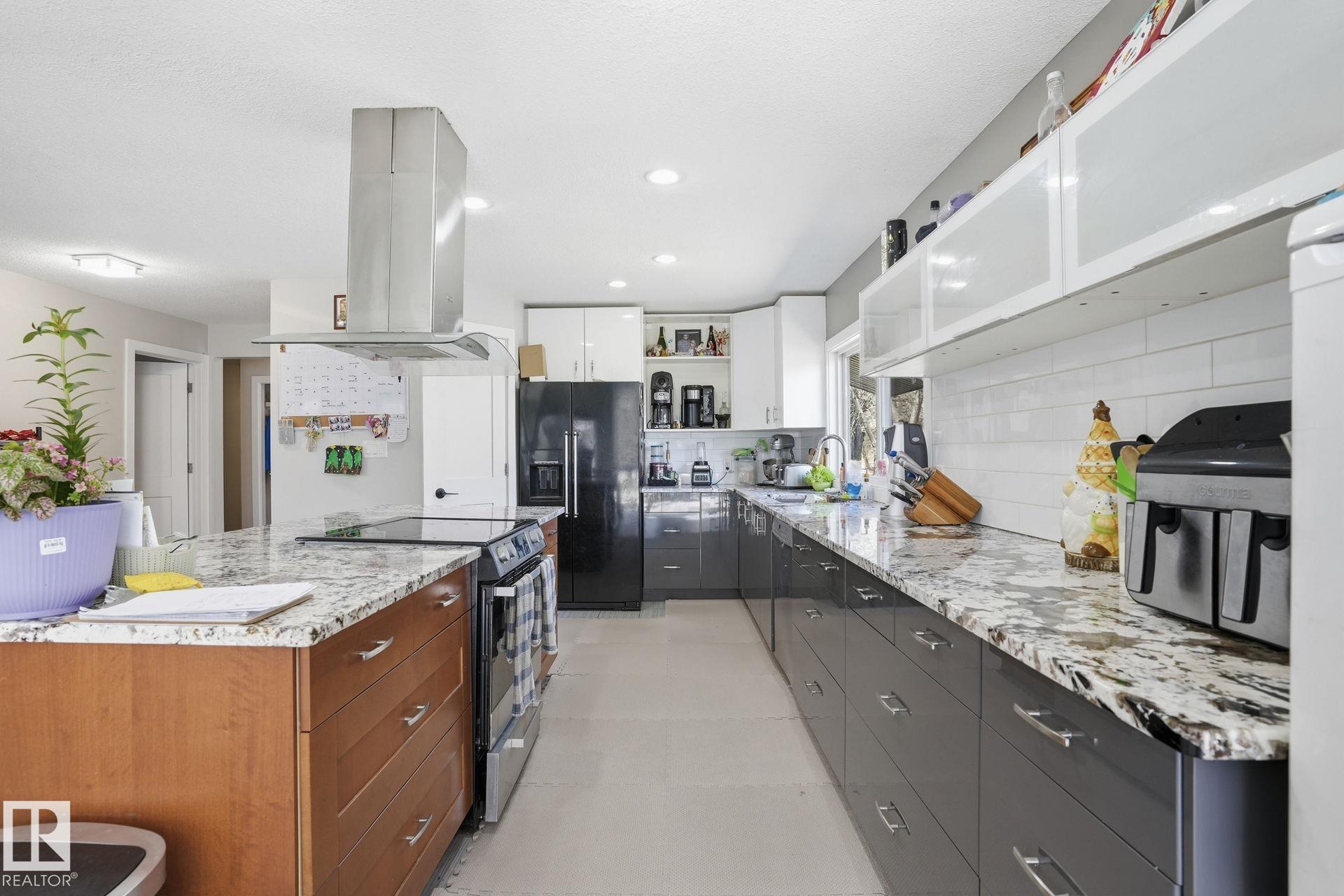 Photo 10 at 36 - 55000 Lamoureux Drive, None, Rural Sturgeon County