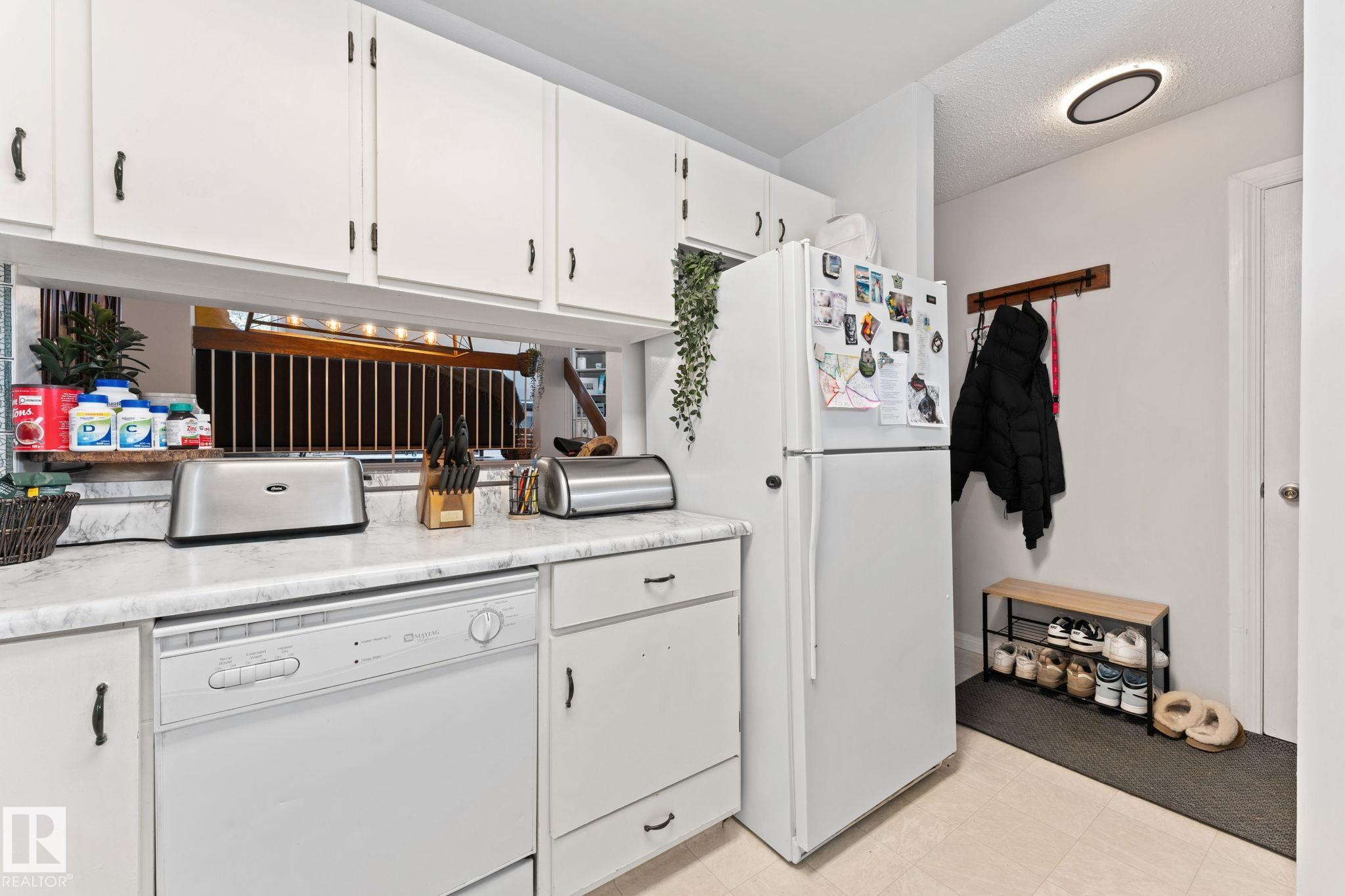 Picture for 6063 35A AV NW