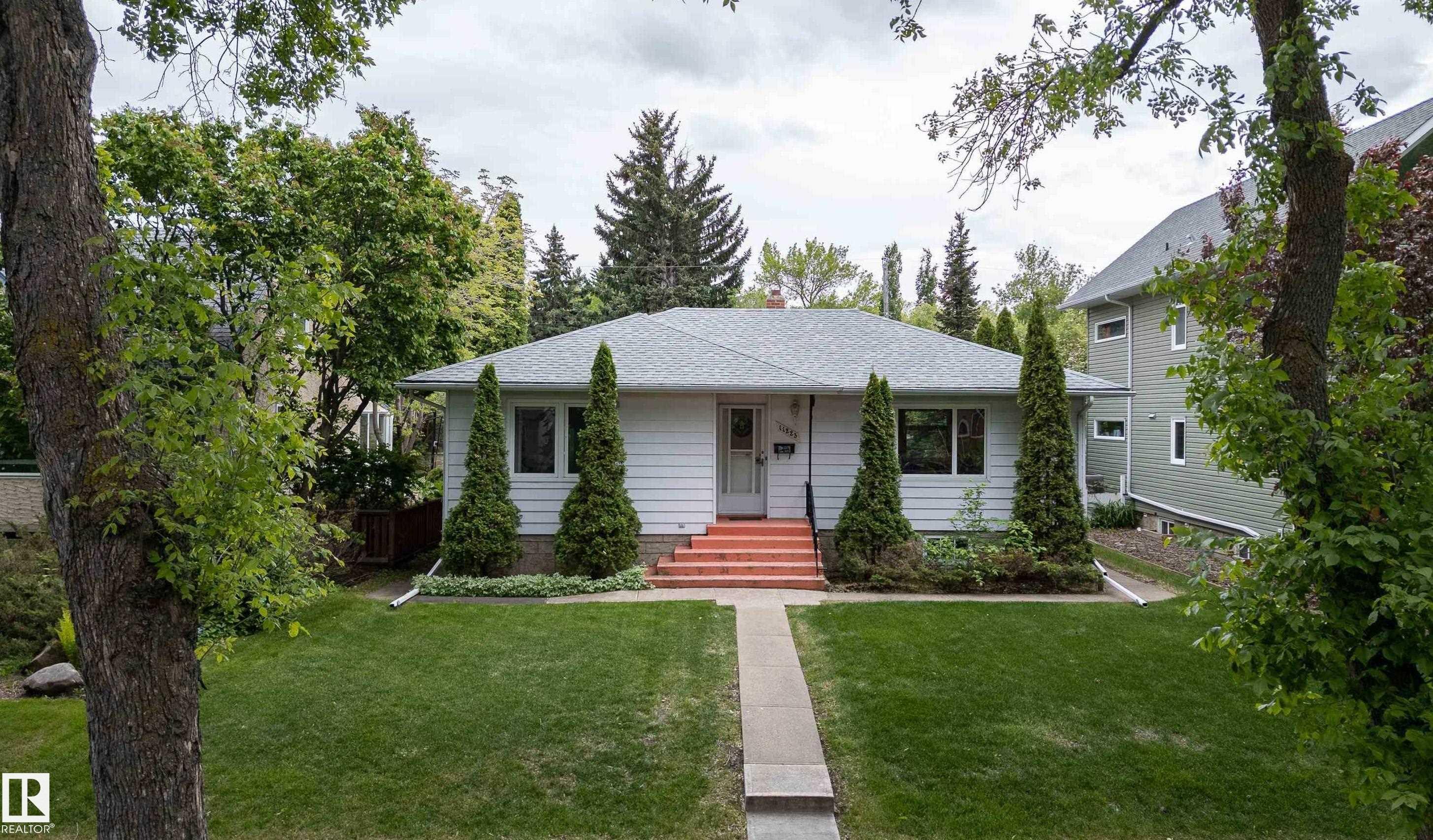 11223 71 Avenue NW, Parkallen, Edmonton