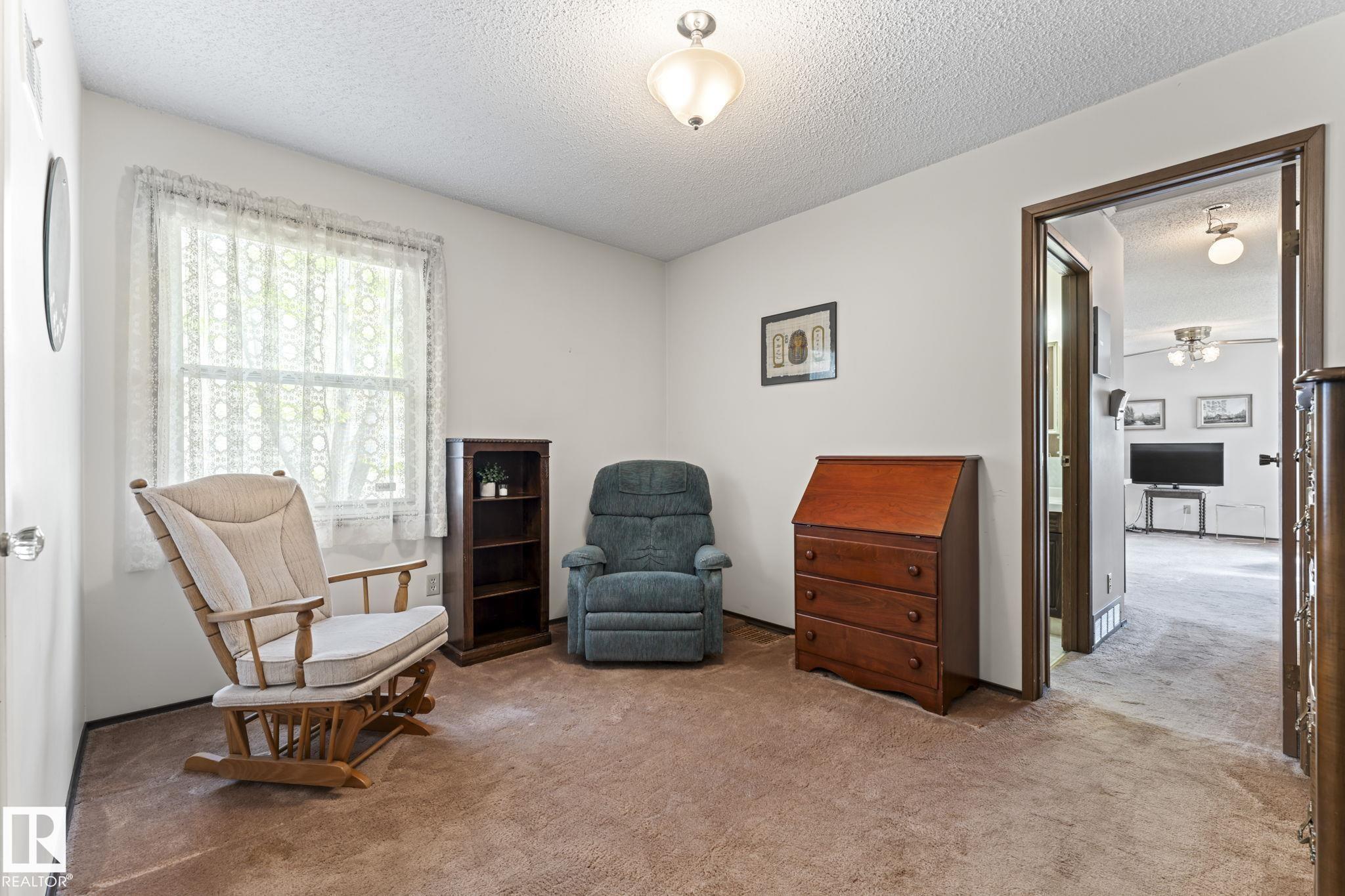 Photo 16 at 11223 71 Avenue NW, Parkallen, Edmonton