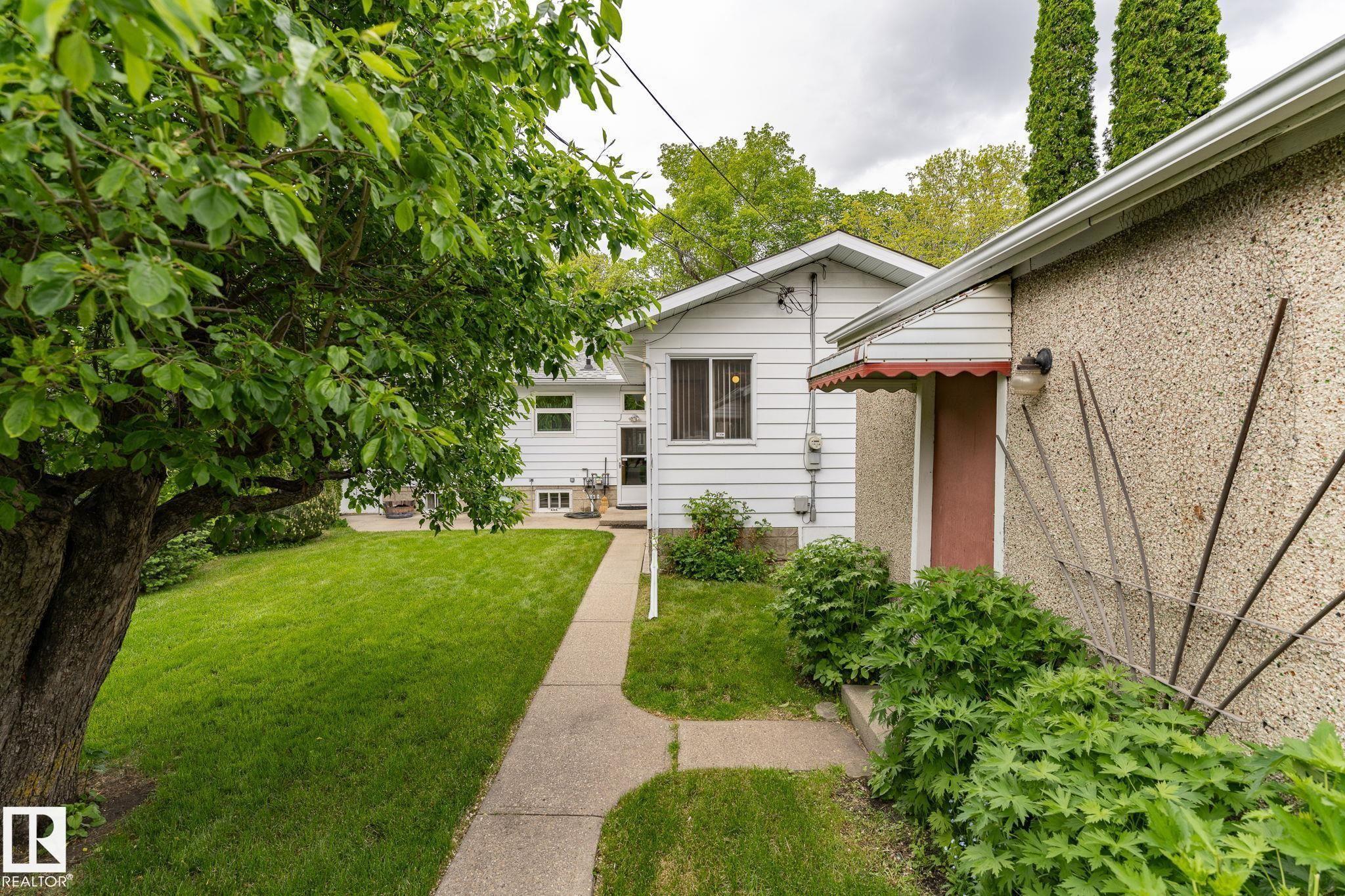 Photo 26 at 11223 71 Avenue NW, Parkallen, Edmonton