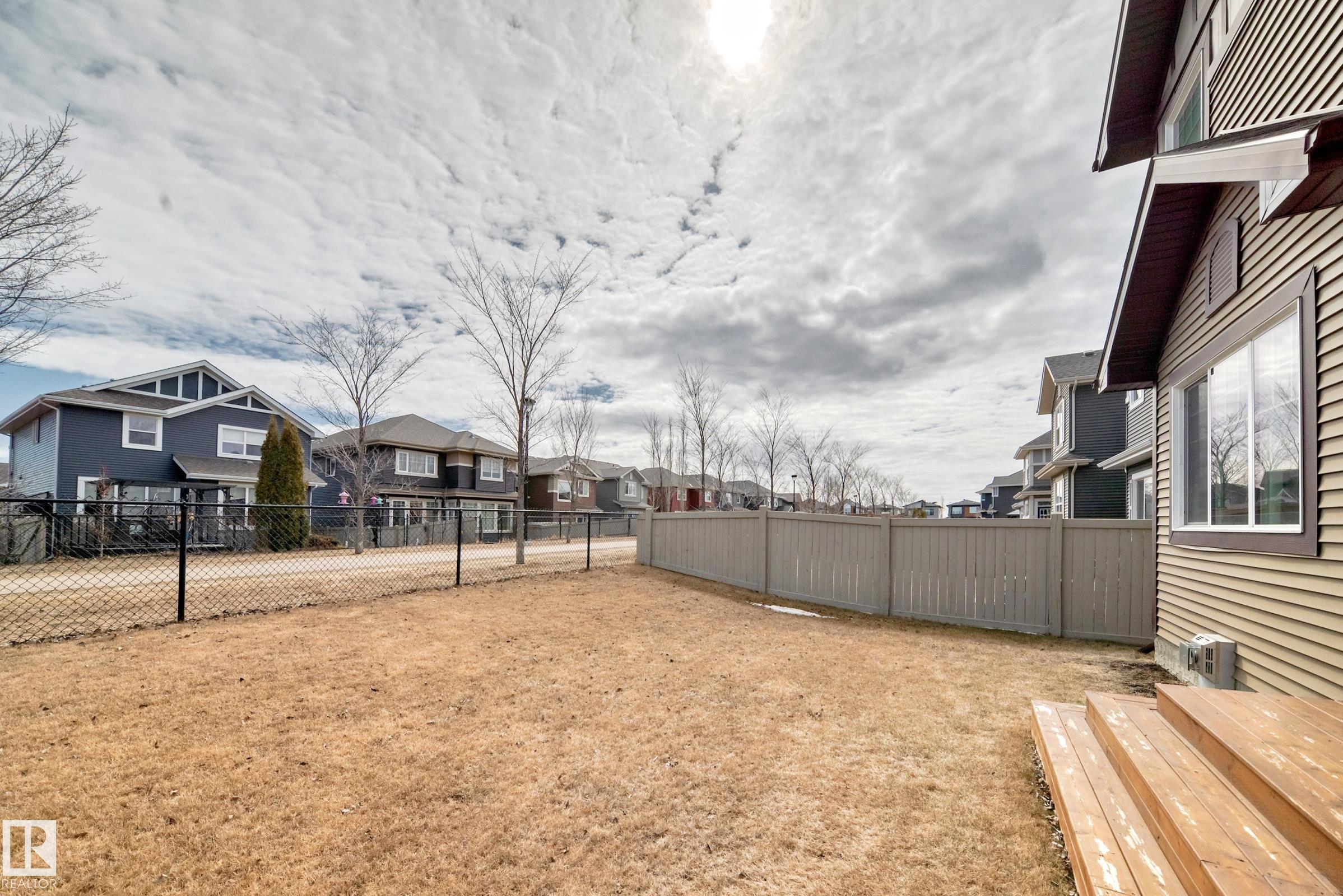 https://zimg.paragon.ice.com/ParagonImages/Property/PM/RAE/225398683/22/0/0/d5685a1f6513b725f5ac8172592db3f3/1/2cc1d1ee9bb8c427856e276670734f64/225398683-5A596F00-B411-4456-BE04-D588CB73F195.JPG