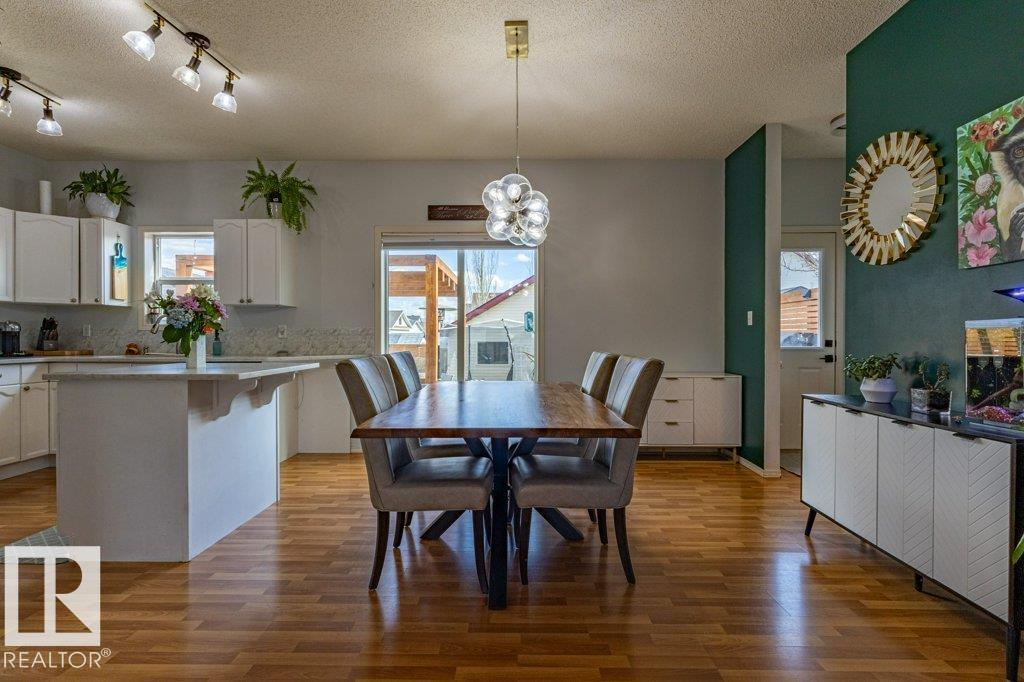 https://zimg.paragon.ice.com/ParagonImages/Property/PM/RAE/225398691/12/0/0/7a0166e3b5244d5051ec2546b490bf6b/1/226b64582a7c63ce13fb47385eafaaf6/225398691-6c197783-f3f6-43a5-8941-354509f785d6.JPG