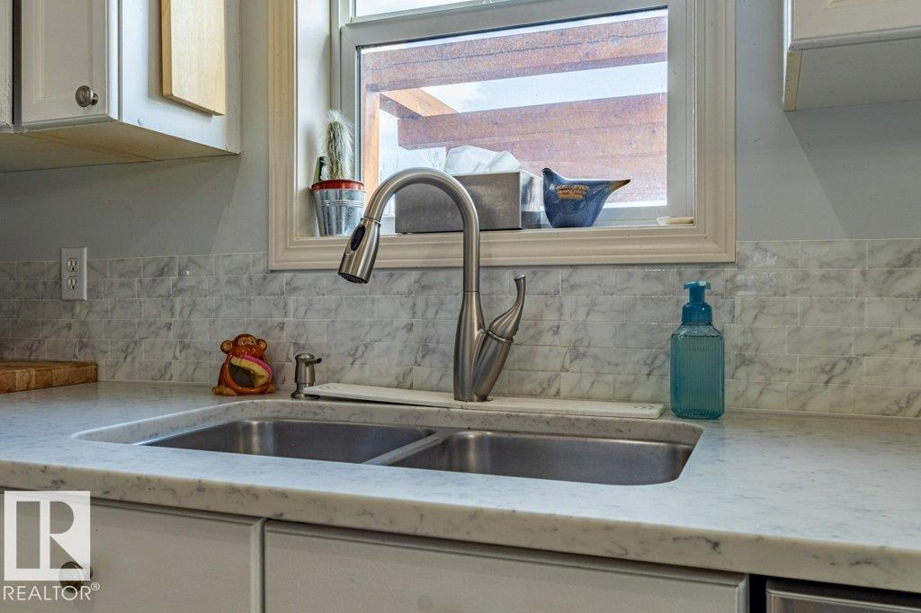 https://zimg.paragon.ice.com/ParagonImages/Property/PM/RAE/225398691/18/0/0/3ce62a960eed523197e31d9d1caa0054/1/226b64582a7c63ce13fb47385eafaaf6/225398691-d4002069-f360-4f5b-b597-0bdef50bde3f.JPG