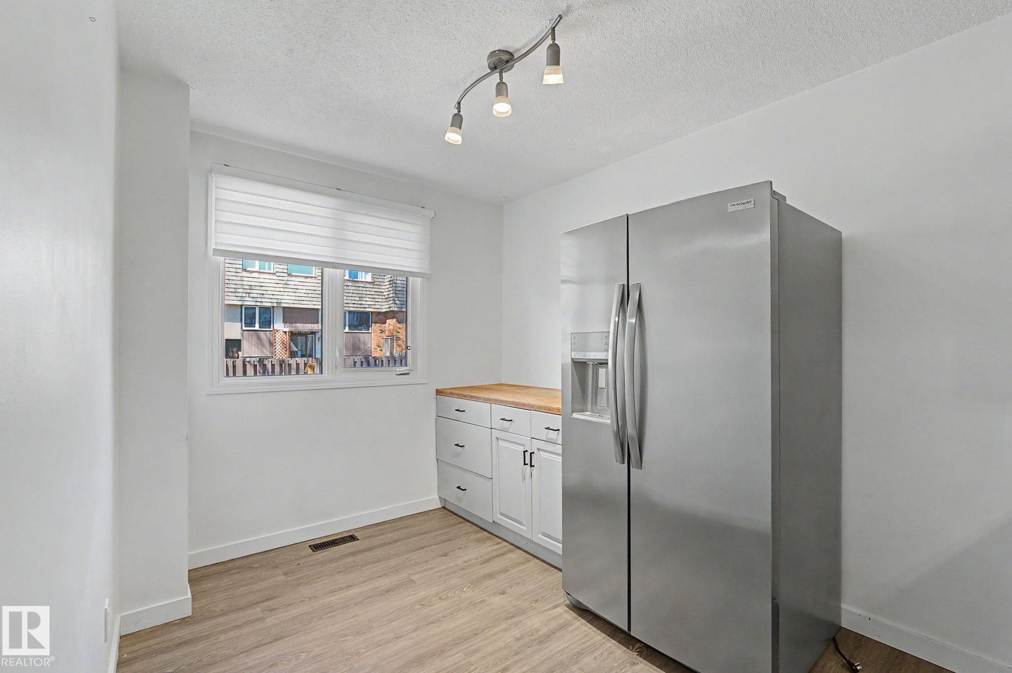 Picture for 3317 107 AV NW