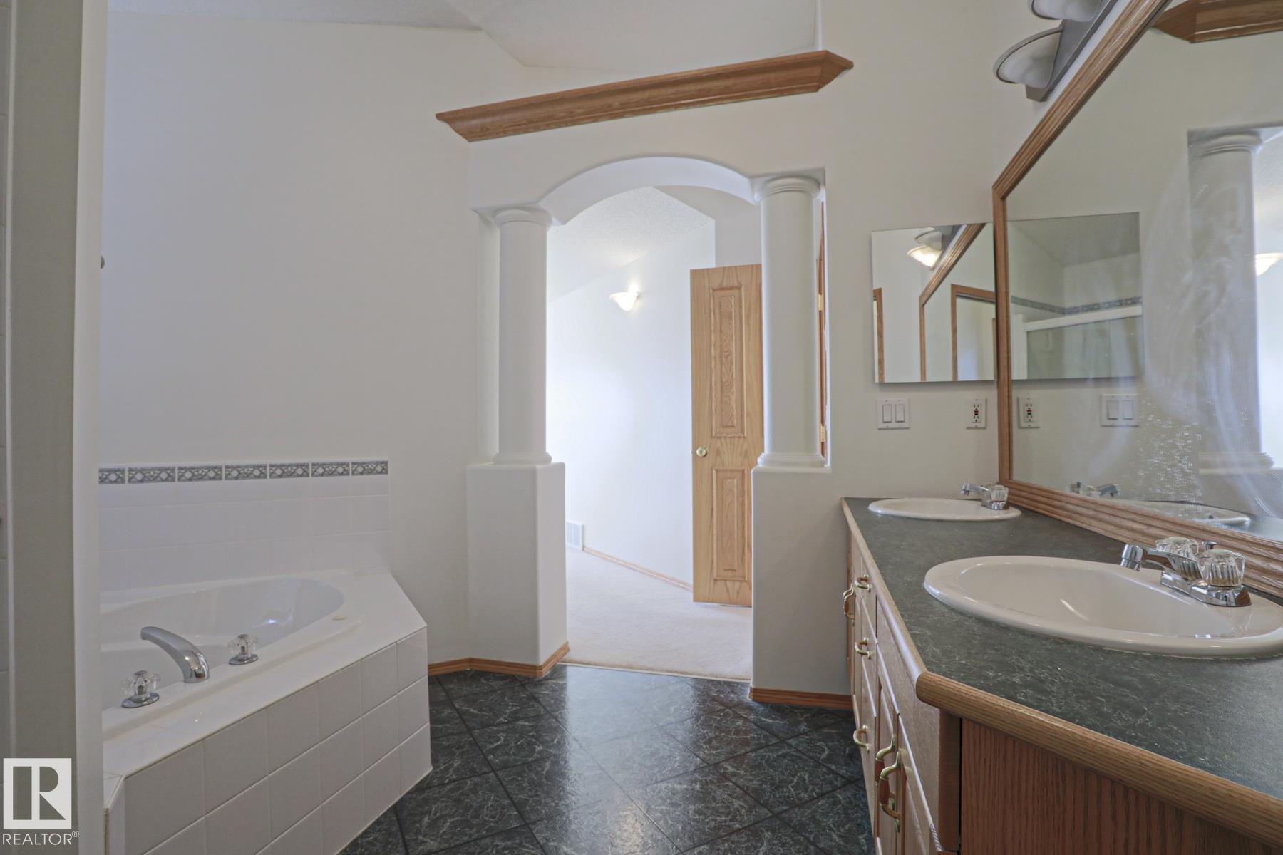 Photo 37 at 16203 89 Street NW, Belle Rive, Edmonton