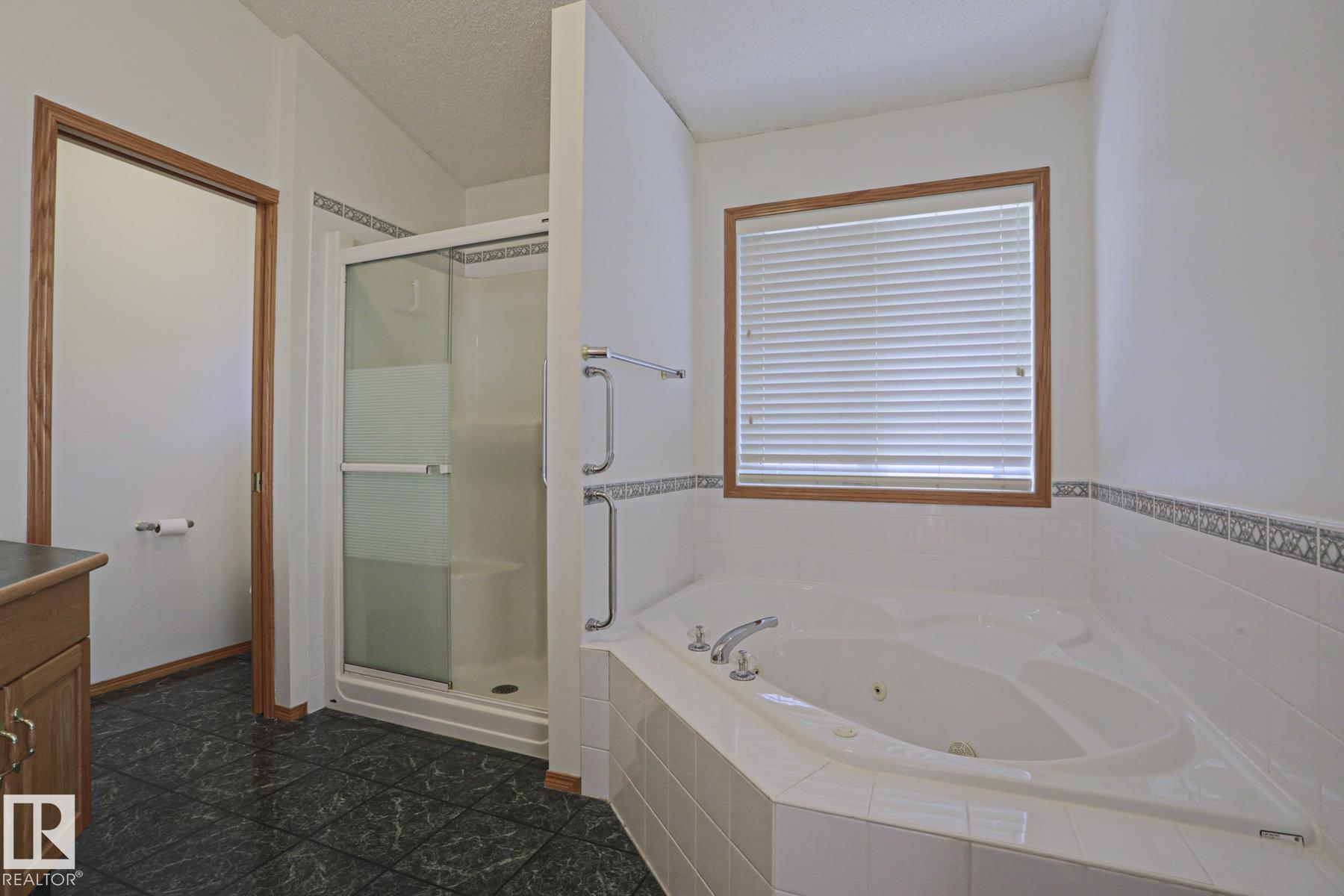 Photo 38 at 16203 89 Street NW, Belle Rive, Edmonton