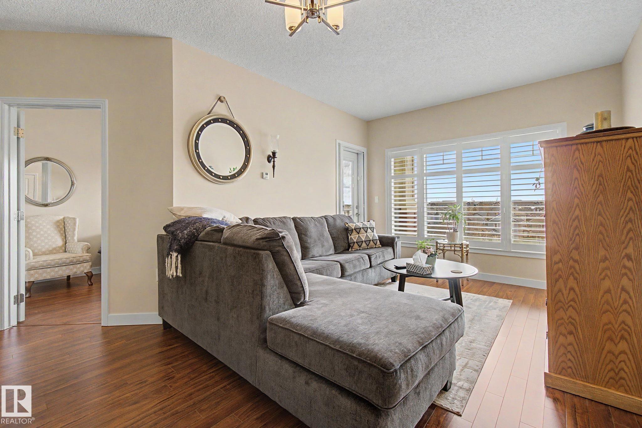 https://zimg.paragon.ice.com/ParagonImages/Property/PM/RAE/225398694/10/0/0/40728b9a4e25bb1861121c859831aa94/1/0f938fd10c4818a417cdf02c638ae0d9/225398694-f13d477f-5b0b-4281-a5b1-77e1758cdfe1.JPG