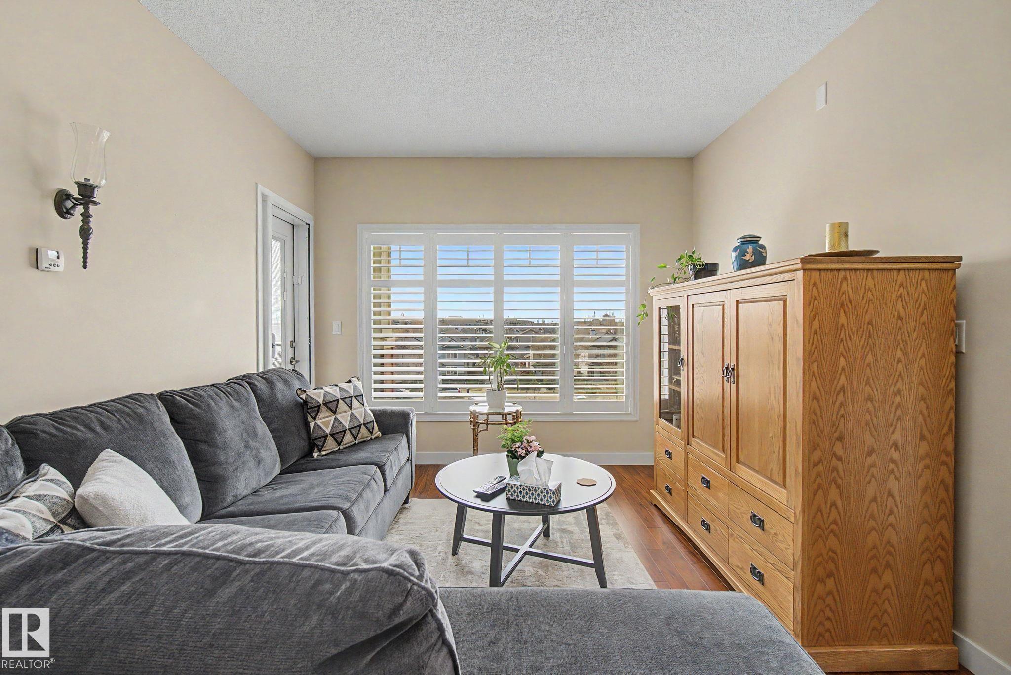 https://zimg.paragon.ice.com/ParagonImages/Property/PM/RAE/225398694/11/0/0/f61597de0b6297d60bc29f4902a62034/1/0f938fd10c4818a417cdf02c638ae0d9/225398694-c727dba7-89b0-4652-af9f-99c650f68454.JPG