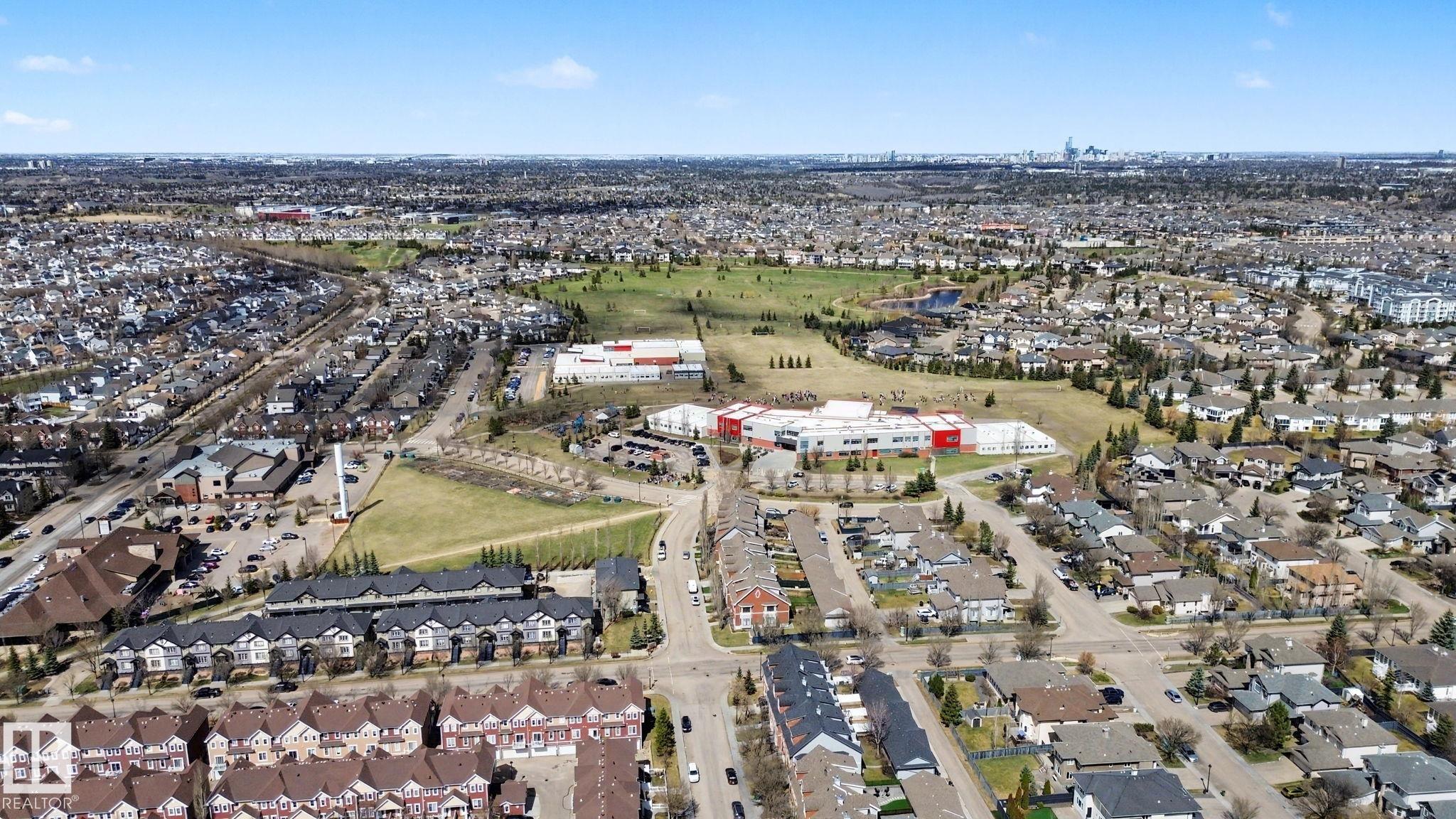 https://zimg.paragon.ice.com/ParagonImages/Property/PM/RAE/225398694/51/0/0/5087001fb6e91f1ce80bd08329062727/1/0f938fd10c4818a417cdf02c638ae0d9/225398694-88ff04f4-c7f2-4a81-94c7-3ed2adf888a9.JPG