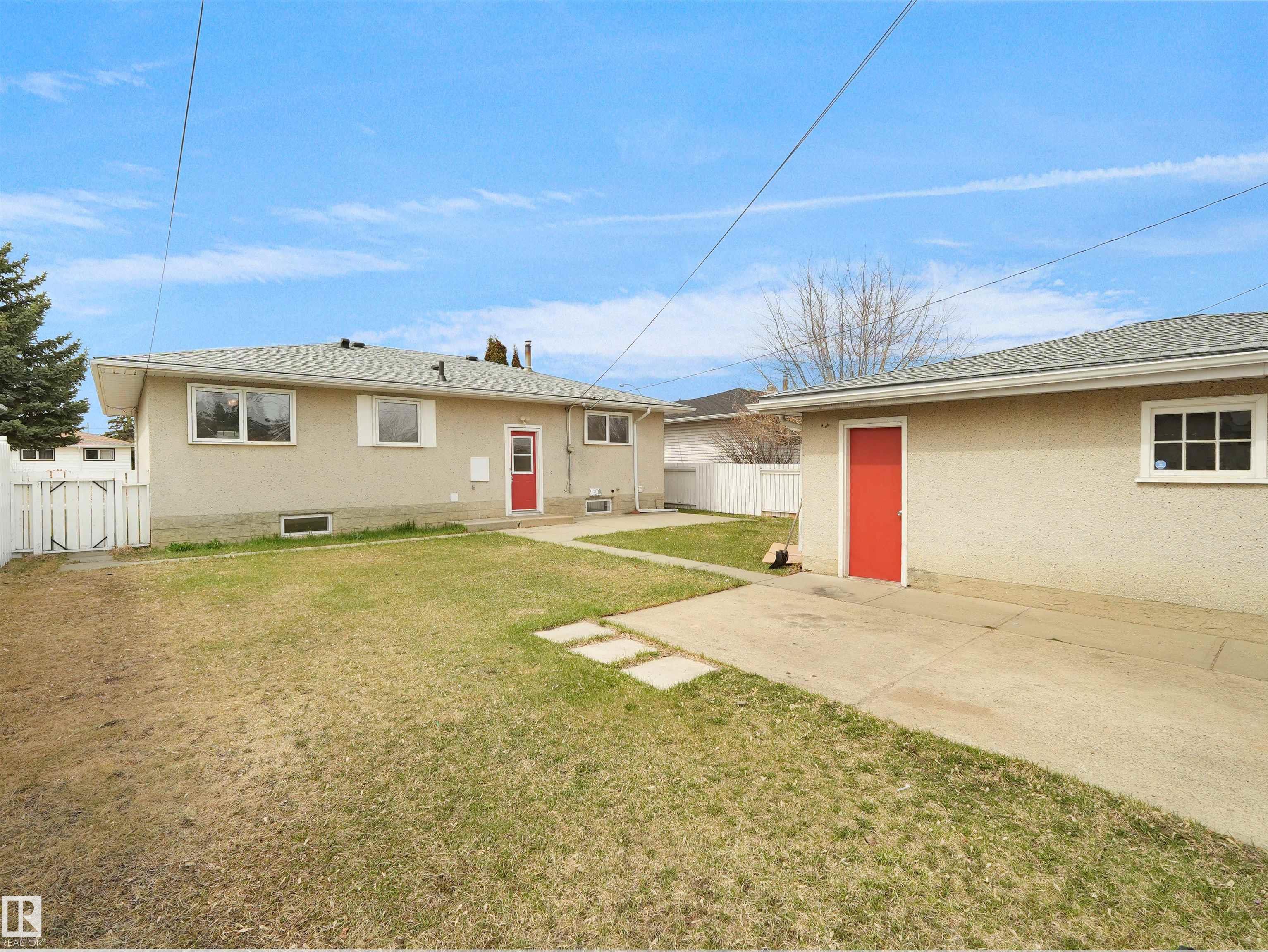 https://zimg.paragon.ice.com/ParagonImages/Property/PM/RAE/225398699/11/0/0/d8b461032c28a28ef997e4cc35a3adfd/1/16390945325a68d67a7968b0b07e8c82/225398699-651d6f7b-1fc7-4aeb-b171-67c0519caf8d.JPG