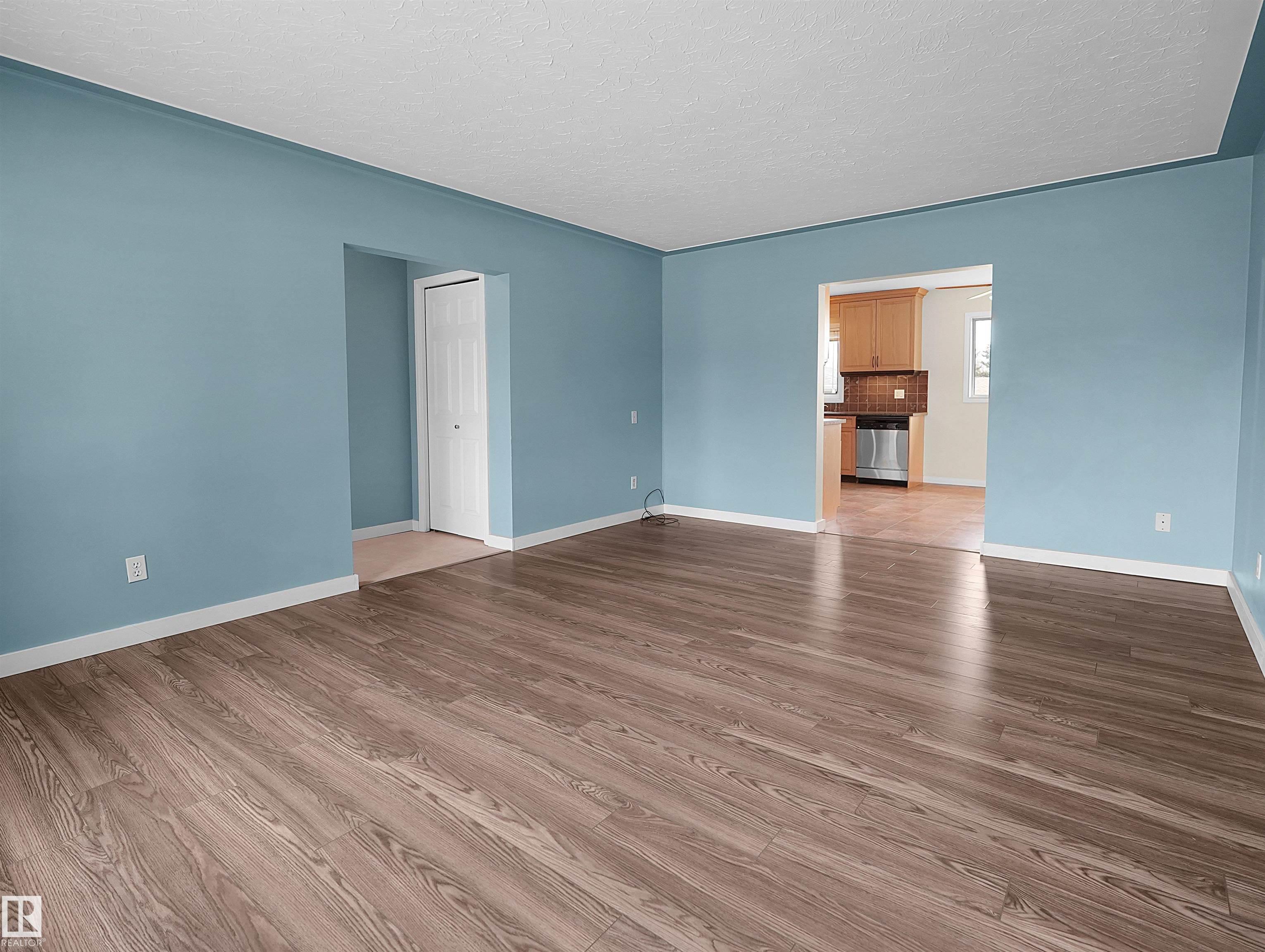 https://zimg.paragon.ice.com/ParagonImages/Property/PM/RAE/225398699/18/0/0/548b8c6027ed8b822745d7dafddd3cc7/1/16390945325a68d67a7968b0b07e8c82/225398699-f144bda8-4933-464d-8a72-18e77770e198.JPG