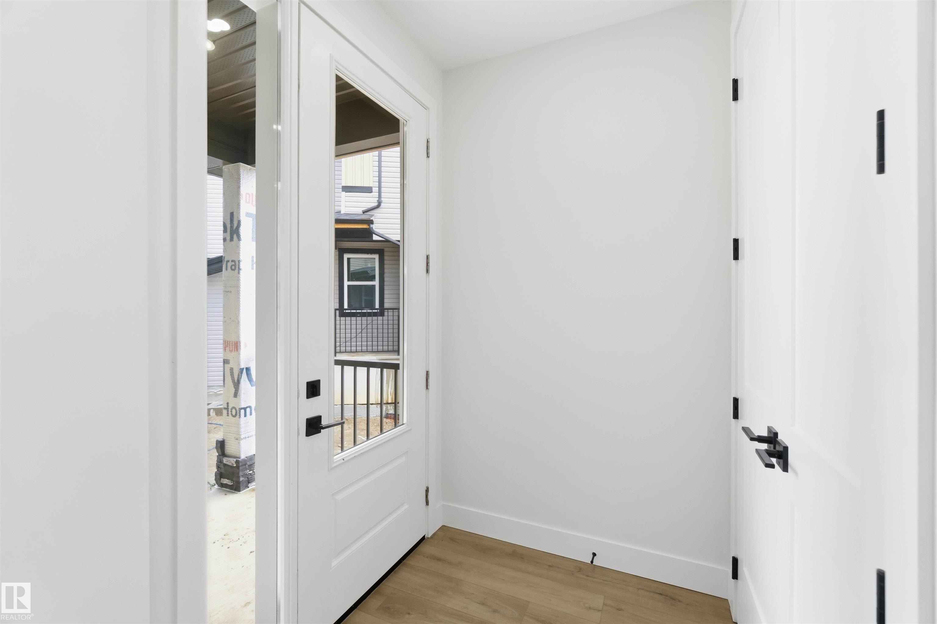 417 Pine point(e), Woodbend, Leduc