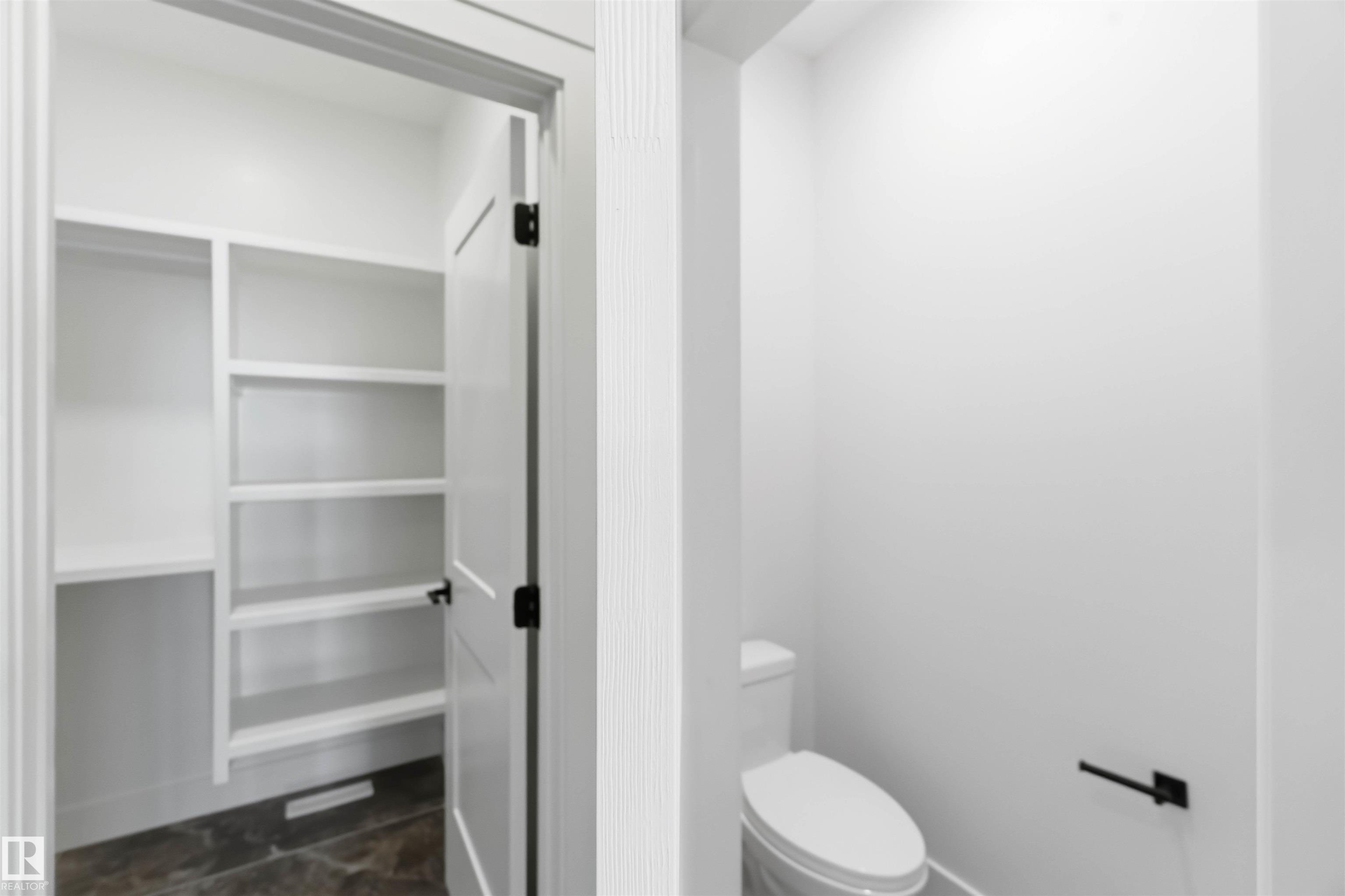 Photo 38 at 417 Pine point(e), Woodbend, Leduc
