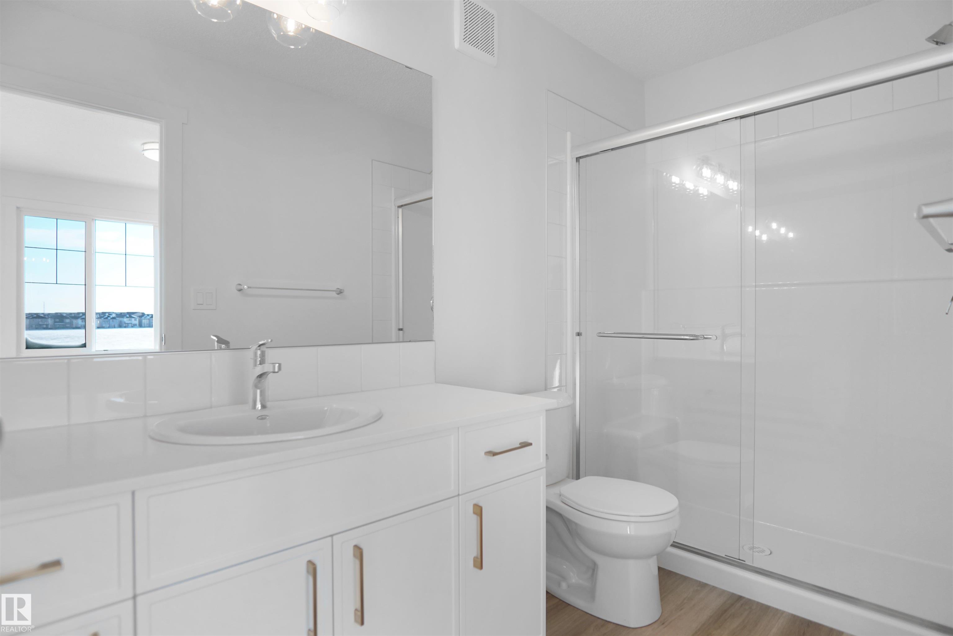 Photo 14 at 3 Edgewater Close, Easton, Spruce Grove